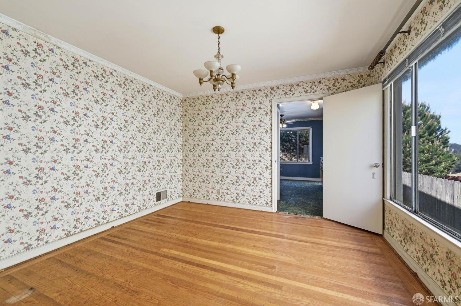 Detail Gallery Image 14 of 43 For 77 Lapham Way, San Francisco,  CA 94112 - 2 Beds | 1 Baths