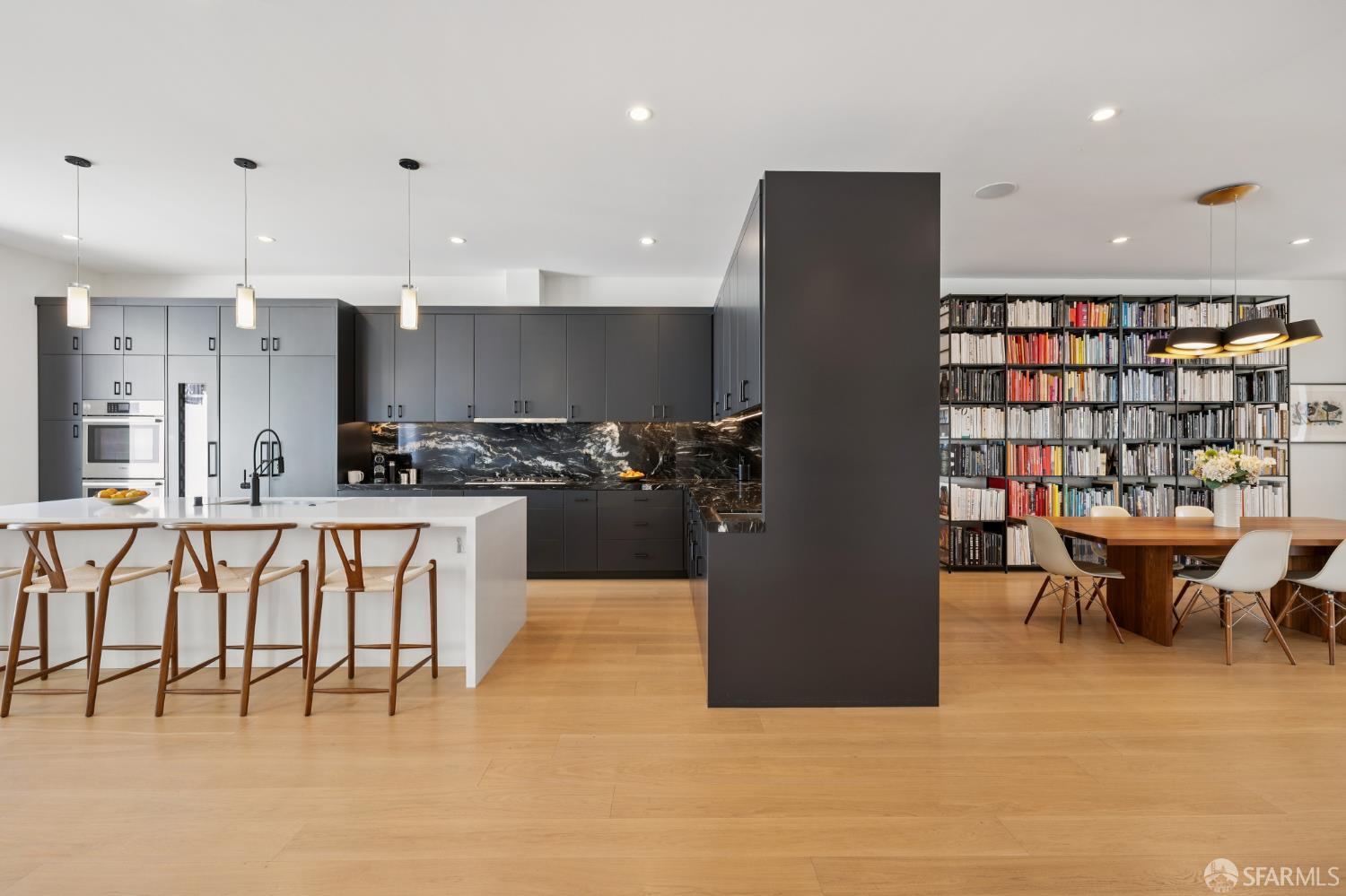 Detail Gallery Image 12 of 56 For 55 Hiliritas Ave, San Francisco,  CA 94131 - 4 Beds | 3/1 Baths