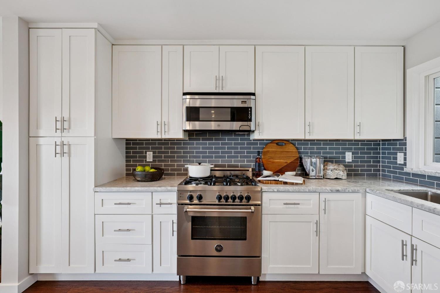 Detail Gallery Image 13 of 38 For 531 16th Ave, San Francisco,  CA 94118 - 4 Beds | 3 Baths