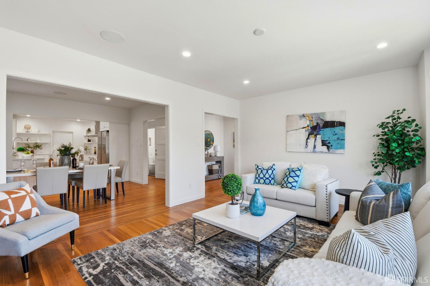 Detail Gallery Image 5 of 42 For 1627 22nd Ave, San Francisco,  CA 94122 - 2 Beds | 1/1 Baths