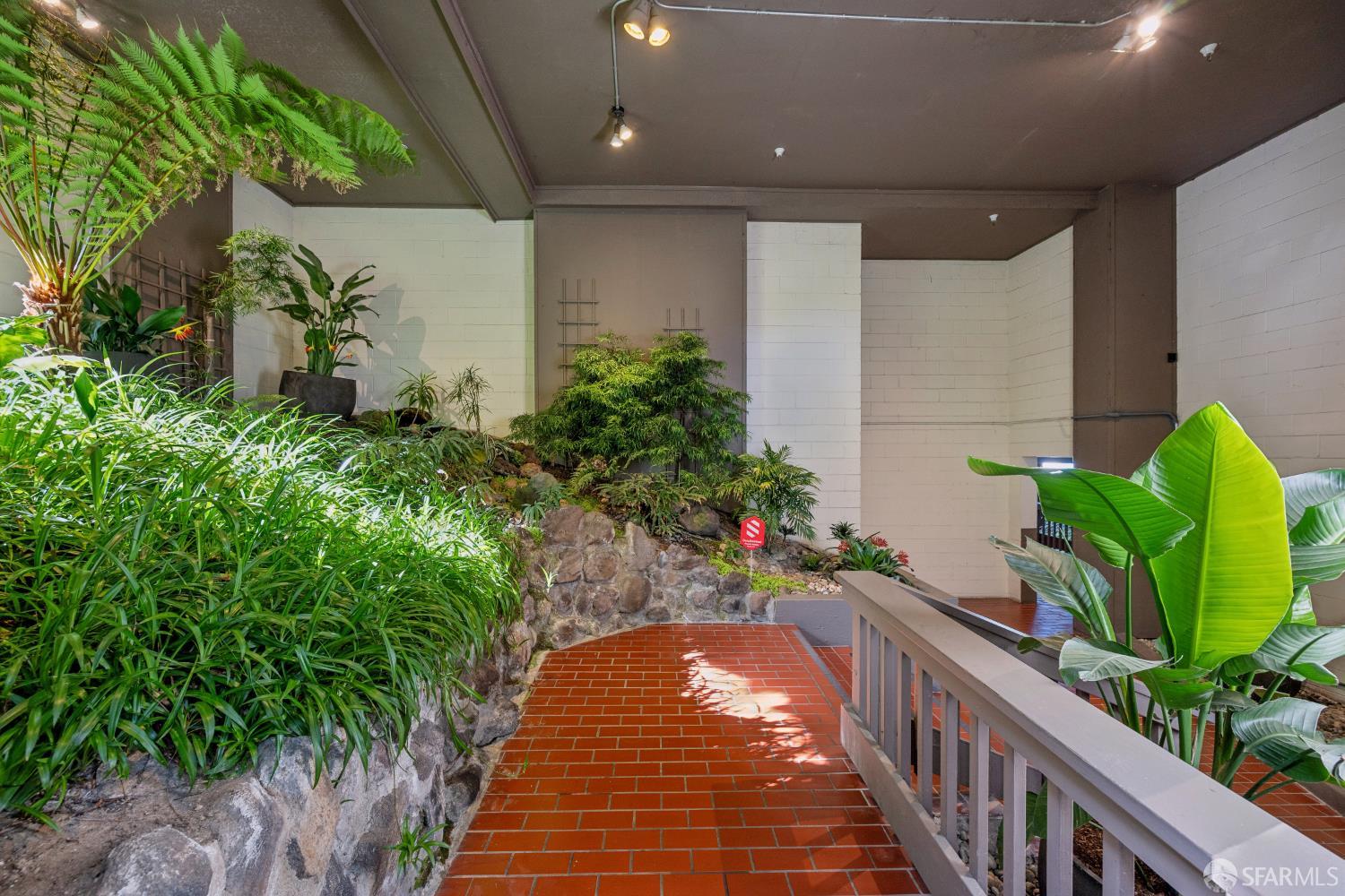 Photo #38: 426112731 Listing: Photo #38