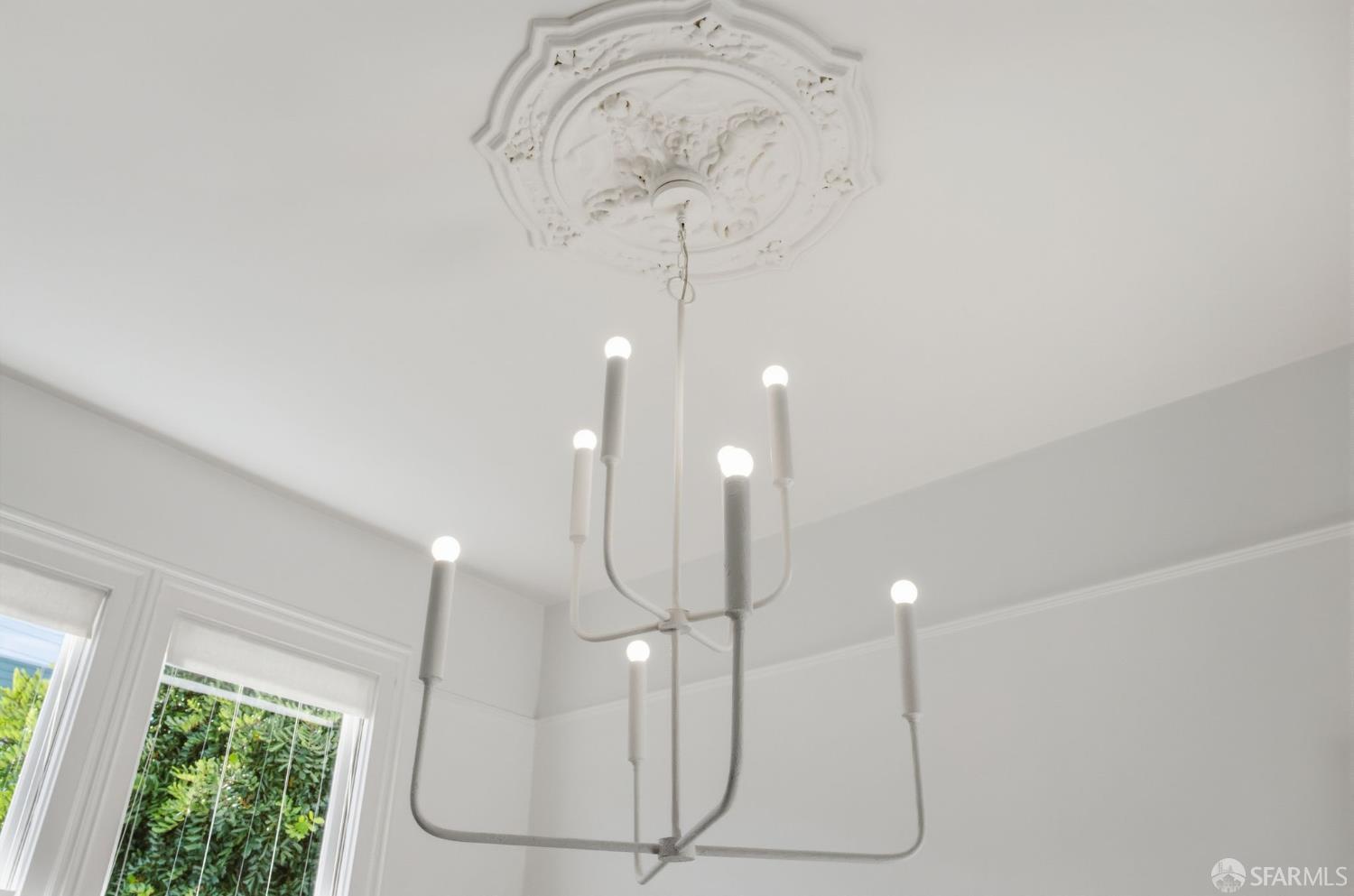 Detail Gallery Image 4 of 32 For 2698 Sutter St, San Francisco,  CA 94115 - 2 Beds | 1/1 Baths