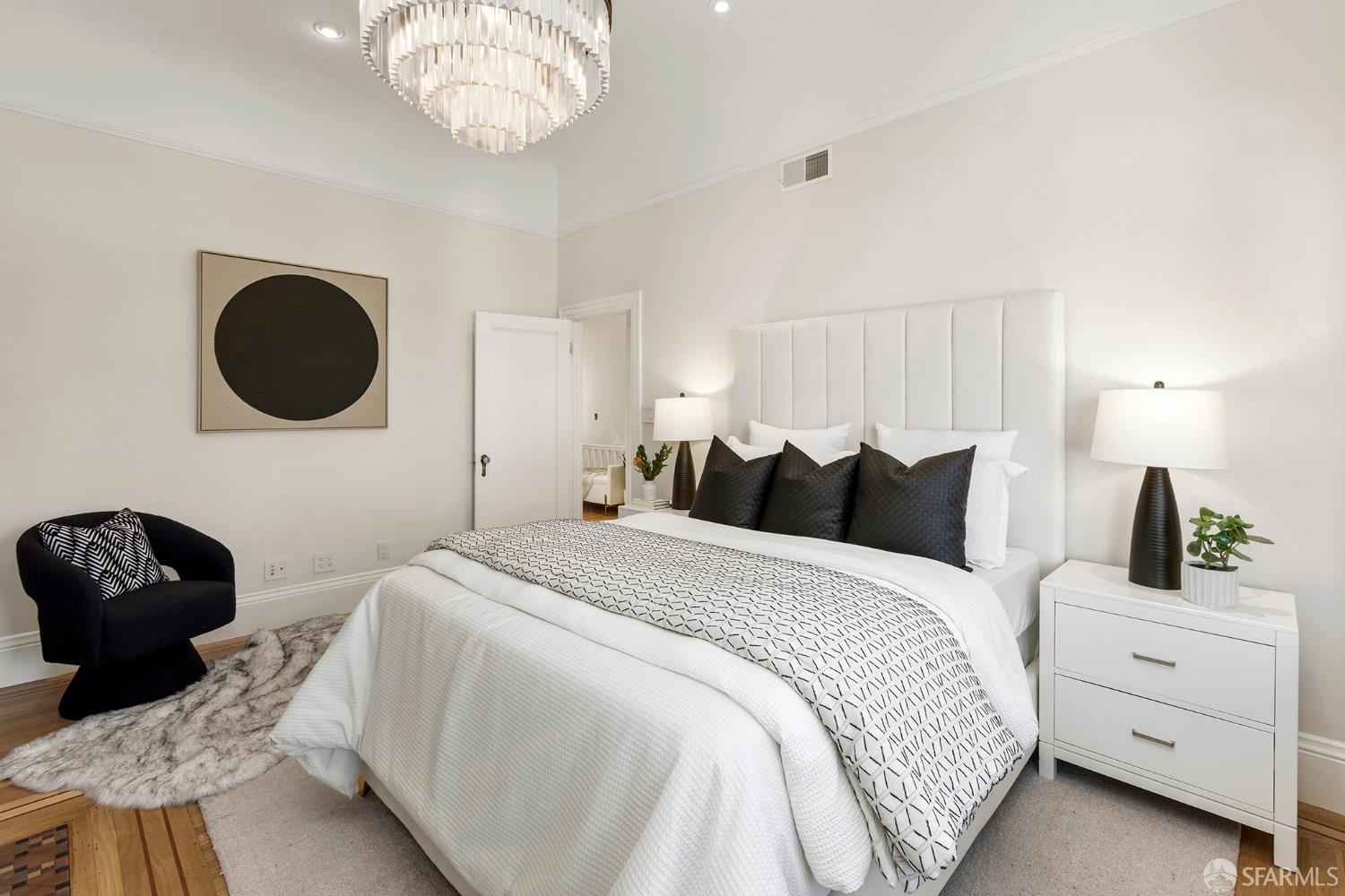 Detail Gallery Image 31 of 61 For 3036 Pierce St, San Francisco,  CA 94123 - 3 Beds | 2 Baths