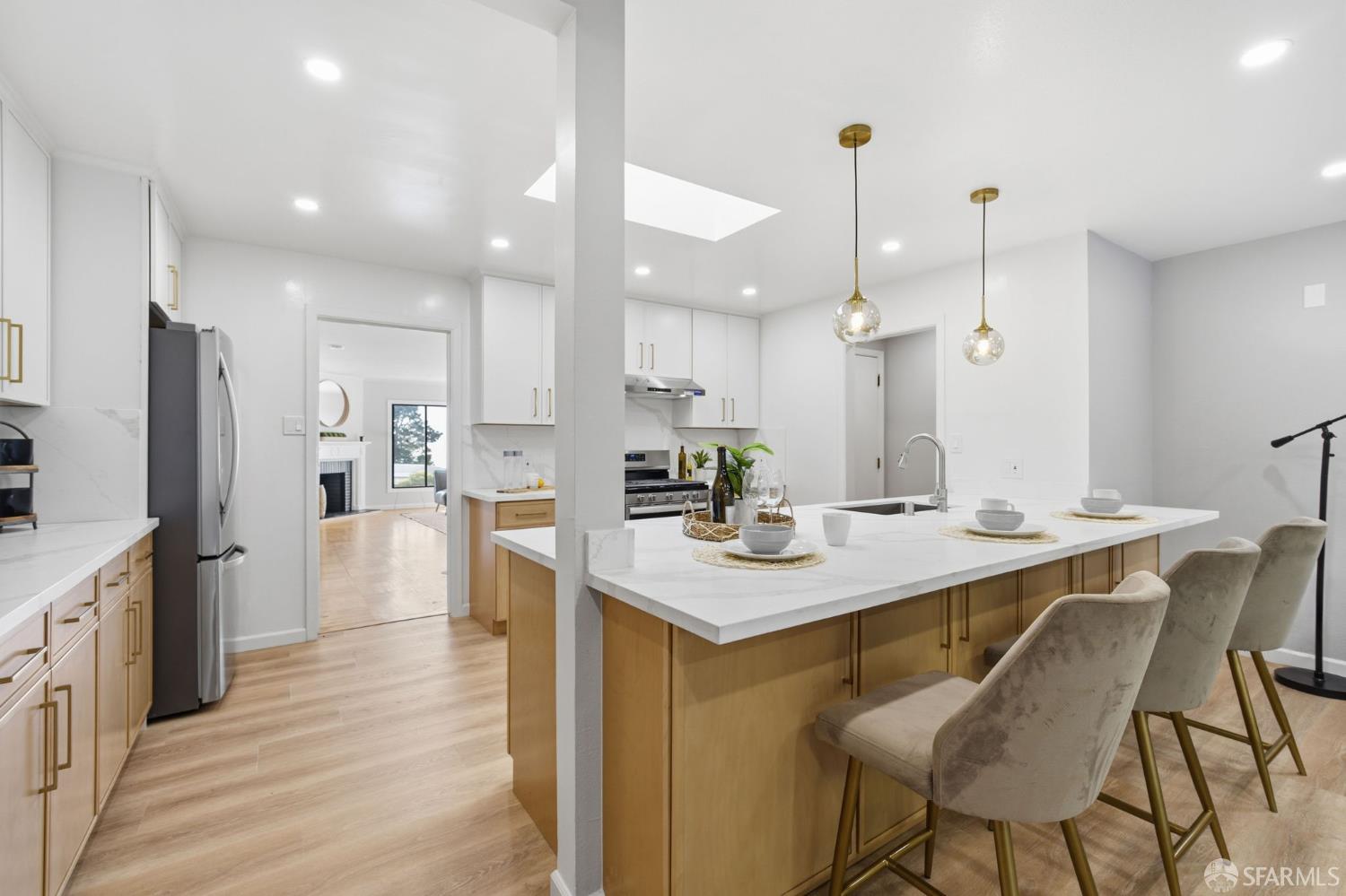 Detail Gallery Image 22 of 78 For 1998 14th Ave, San Francisco,  CA 94116 - 3 Beds | 3 Baths