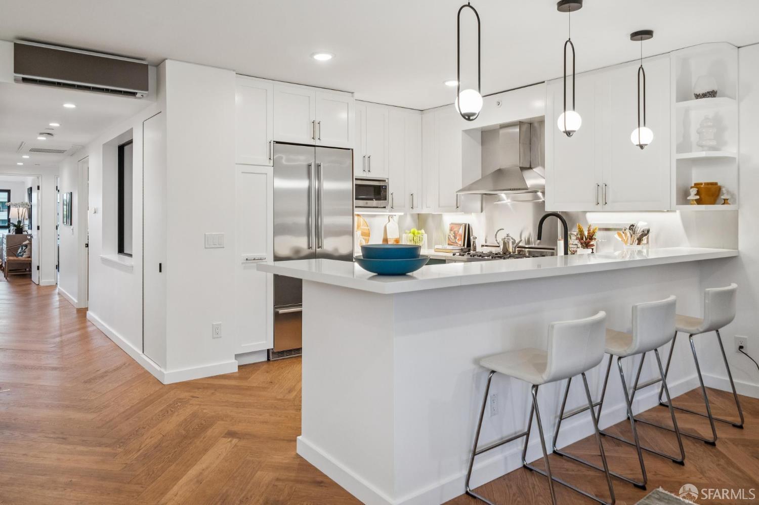 Photo #8: 426114544 Listing: Photo #8