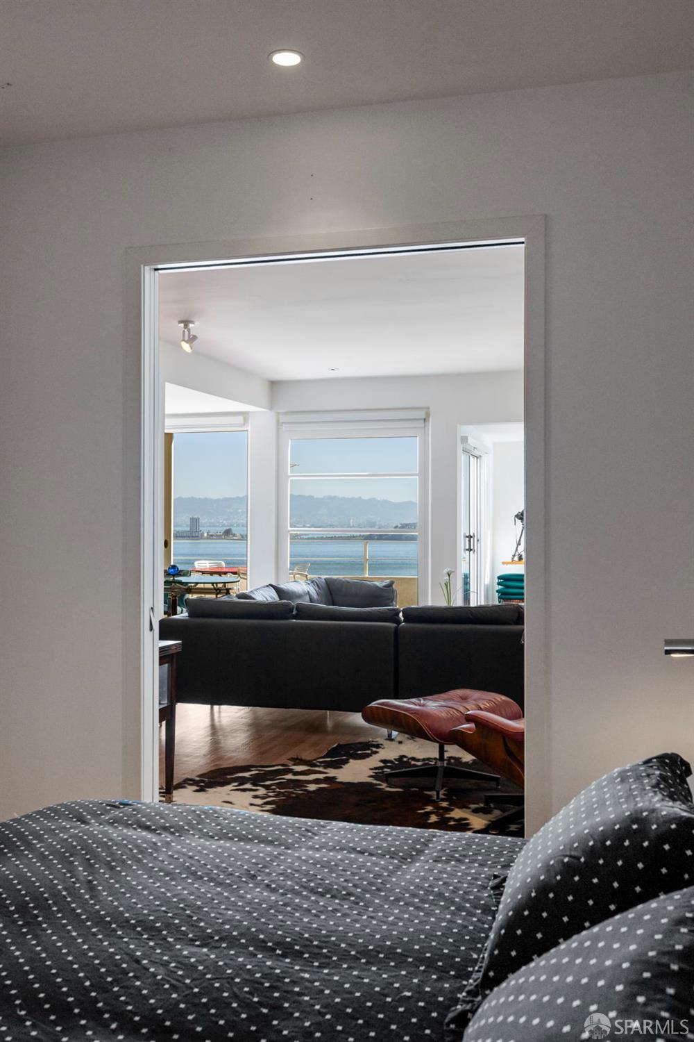 Detail Gallery Image 46 of 64 For 1360 Montgomery St #2,  San Francisco,  CA 94133 - 1 Beds | 1 Baths