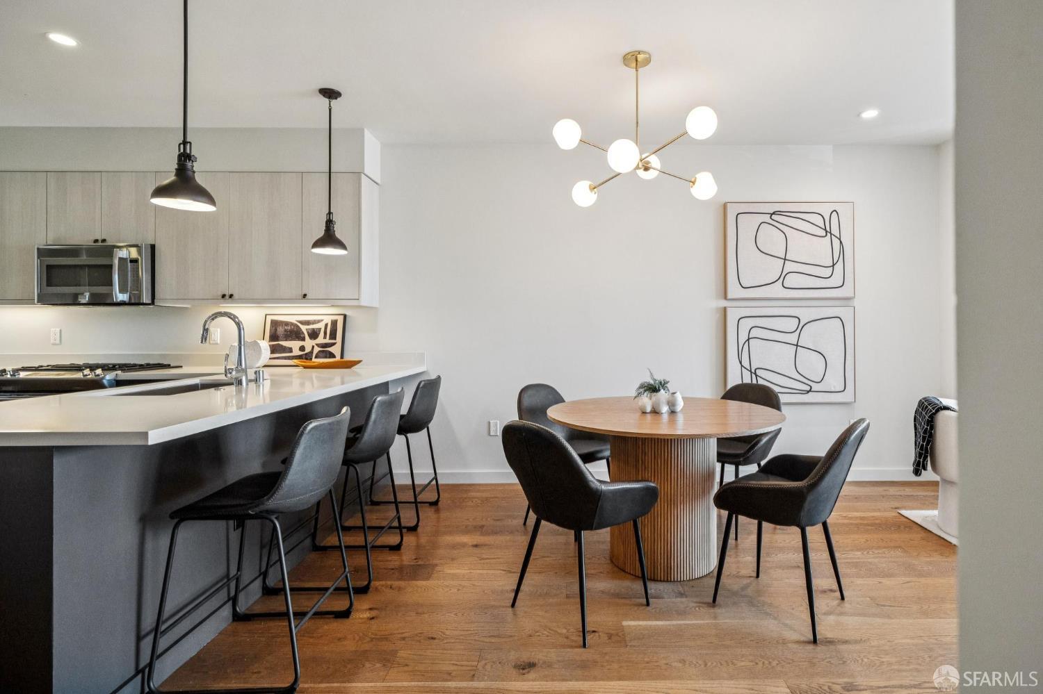 Photo #5: 426115489 Listing: Photo #5