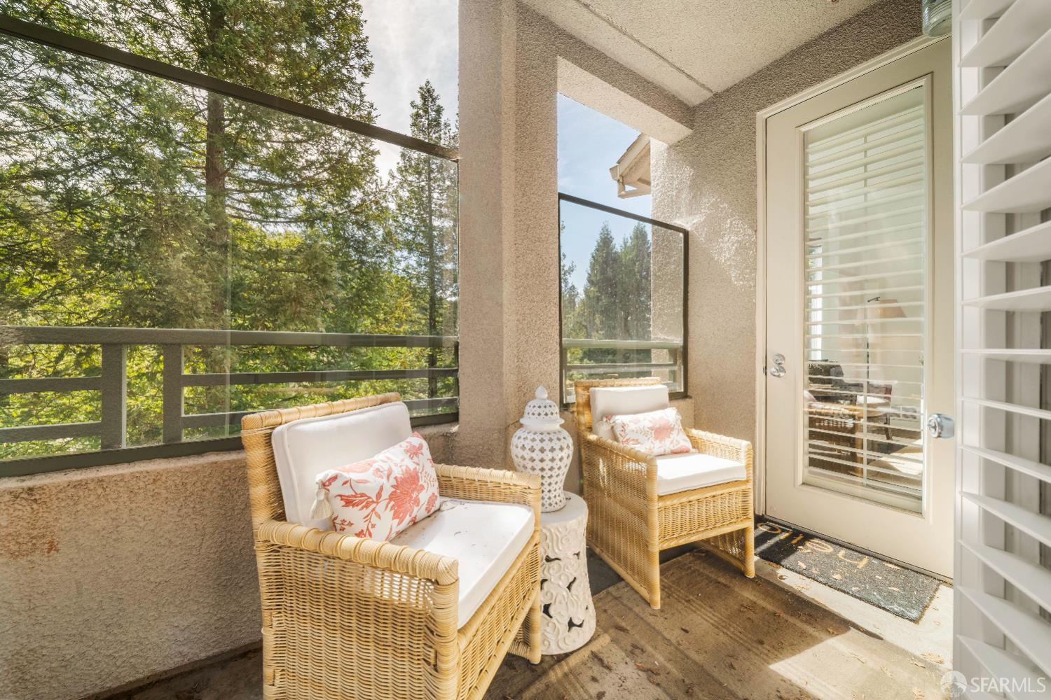 Detail Gallery Image 23 of 34 For 180 Caldecott Ln #314,  Oakland,  CA 94618 - 1 Beds | 1 Baths