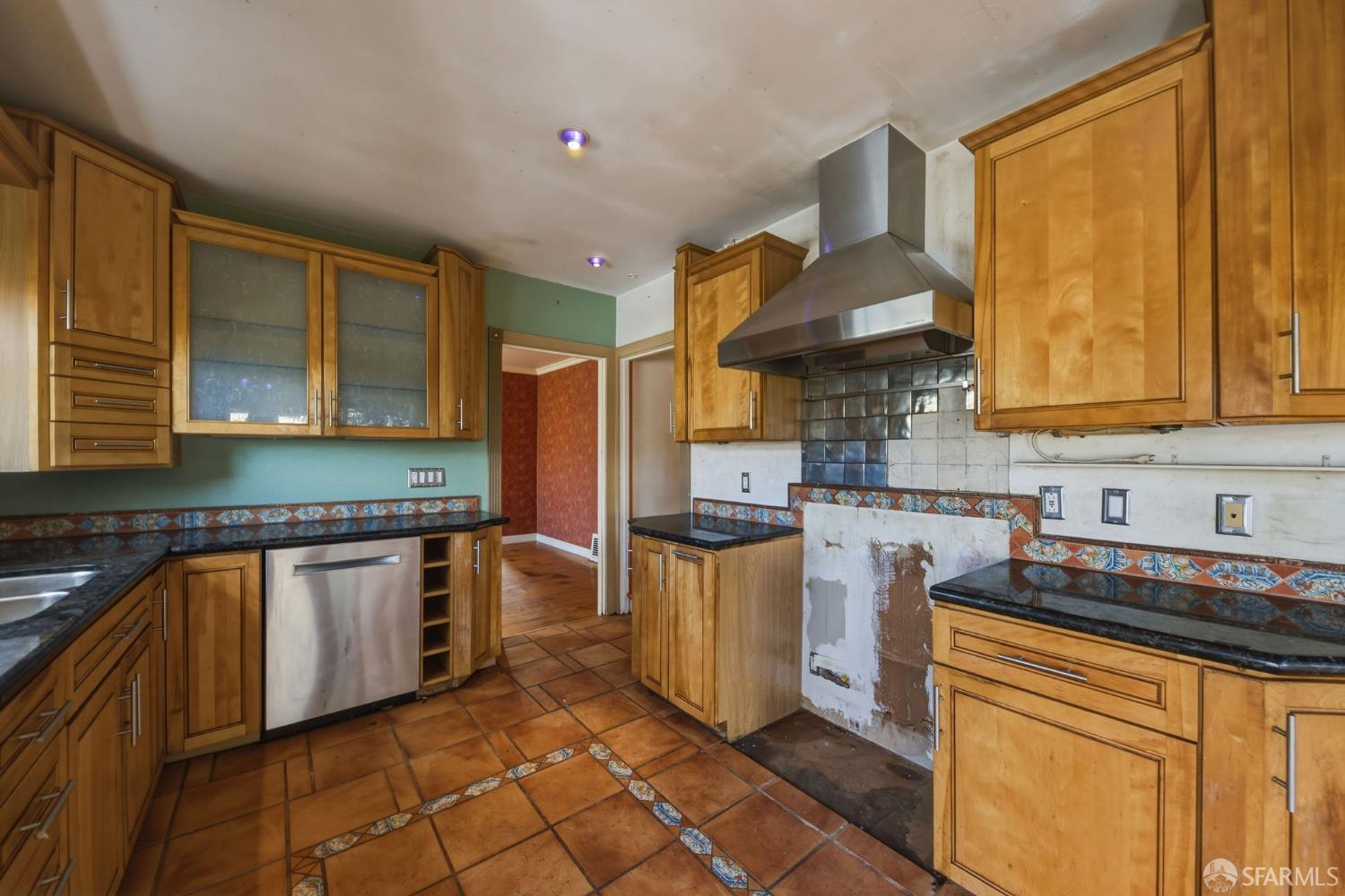 Detail Gallery Image 18 of 93 For 95 South Hill Blvd, San Francisco,  CA 94112 - 3 Beds | 2 Baths