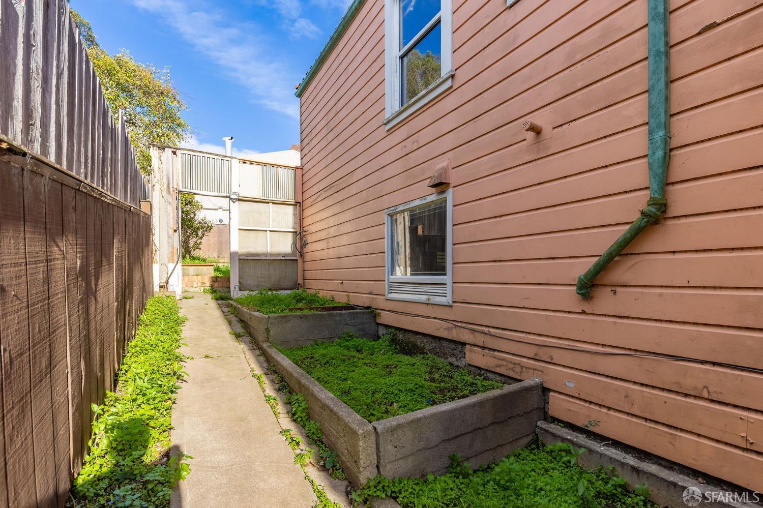 Detail Gallery Image 89 of 93 For 95 South Hill Blvd, San Francisco,  CA 94112 - 3 Beds | 2 Baths