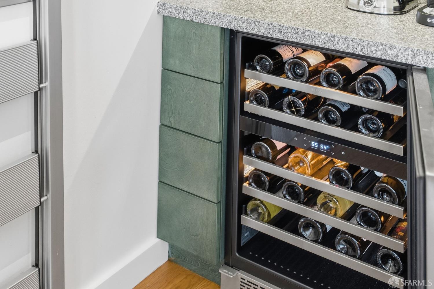 Detail Gallery Image 14 of 32 For 2698 Sutter St, San Francisco,  CA 94115 - 2 Beds | 1/1 Baths