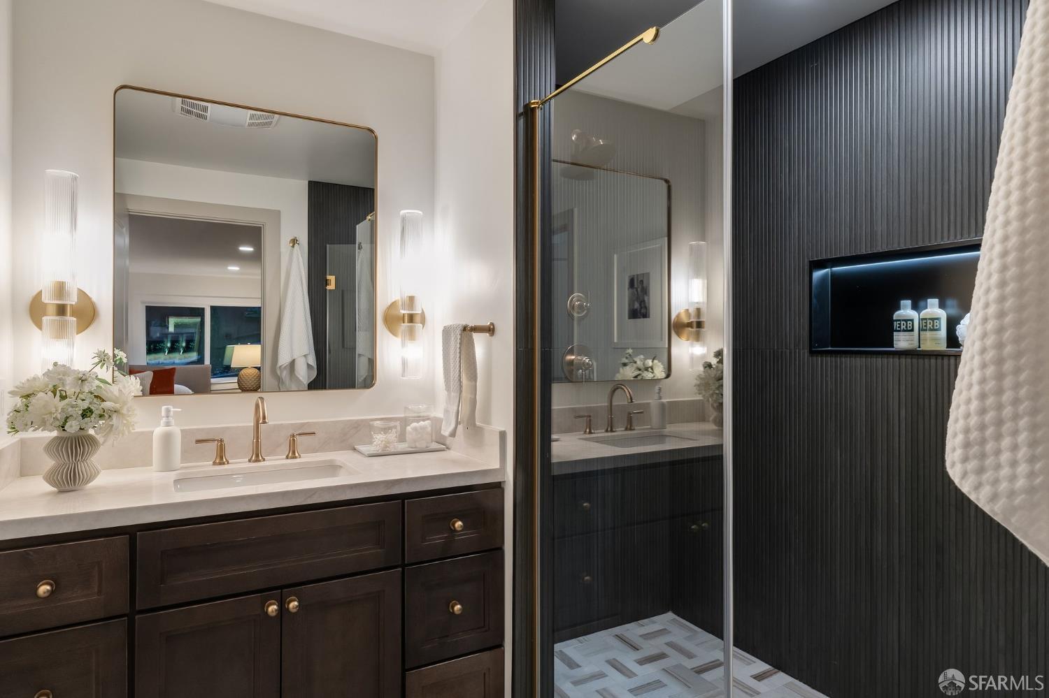 Detail Gallery Image 13 of 77 For 249 Gold Mine Dr, San Francisco,  CA 94131 - 4 Beds | 3 Baths