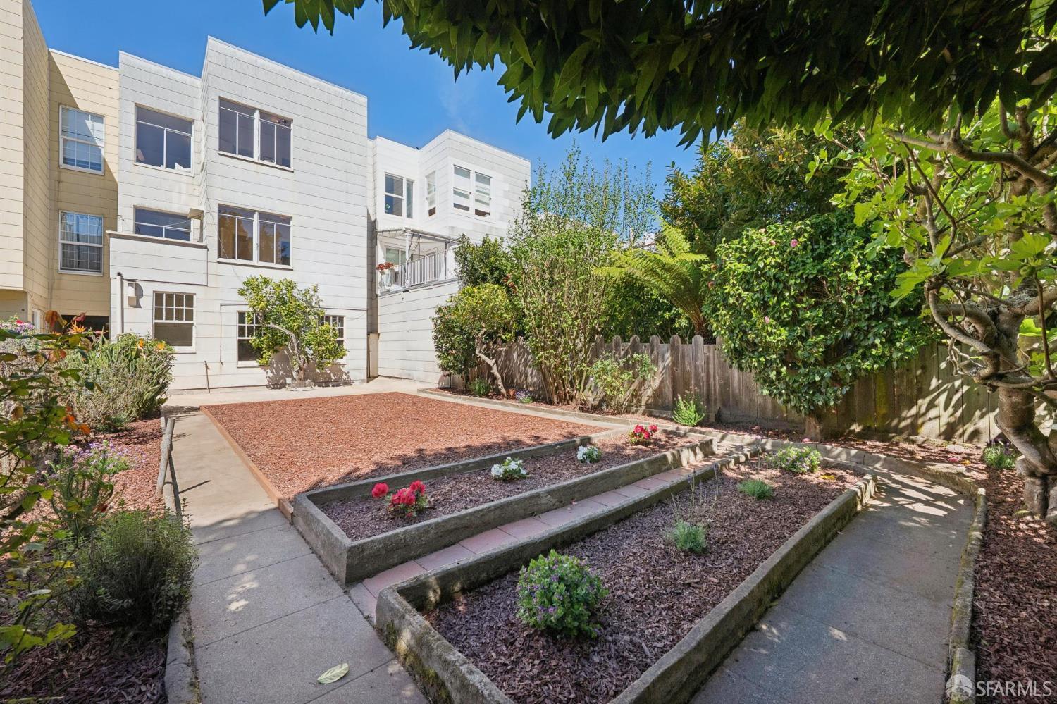 Detail Gallery Image 50 of 62 For 2335 Bay St, San Francisco,  CA 94123 - – Beds | – Baths