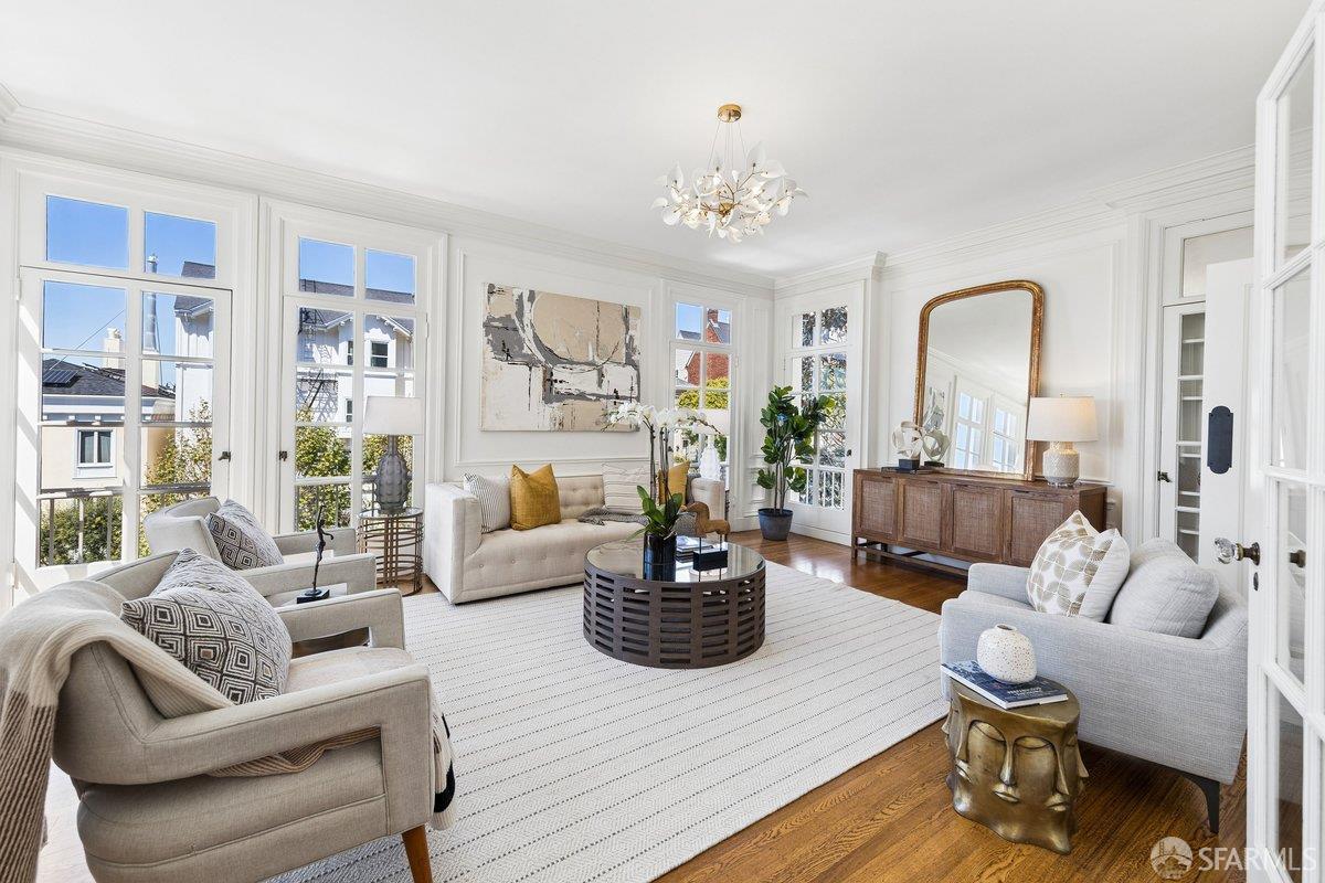 Detail Gallery Image 7 of 76 For 2649 Green St, San Francisco,  CA 94123 - 6 Beds | 6/1 Baths