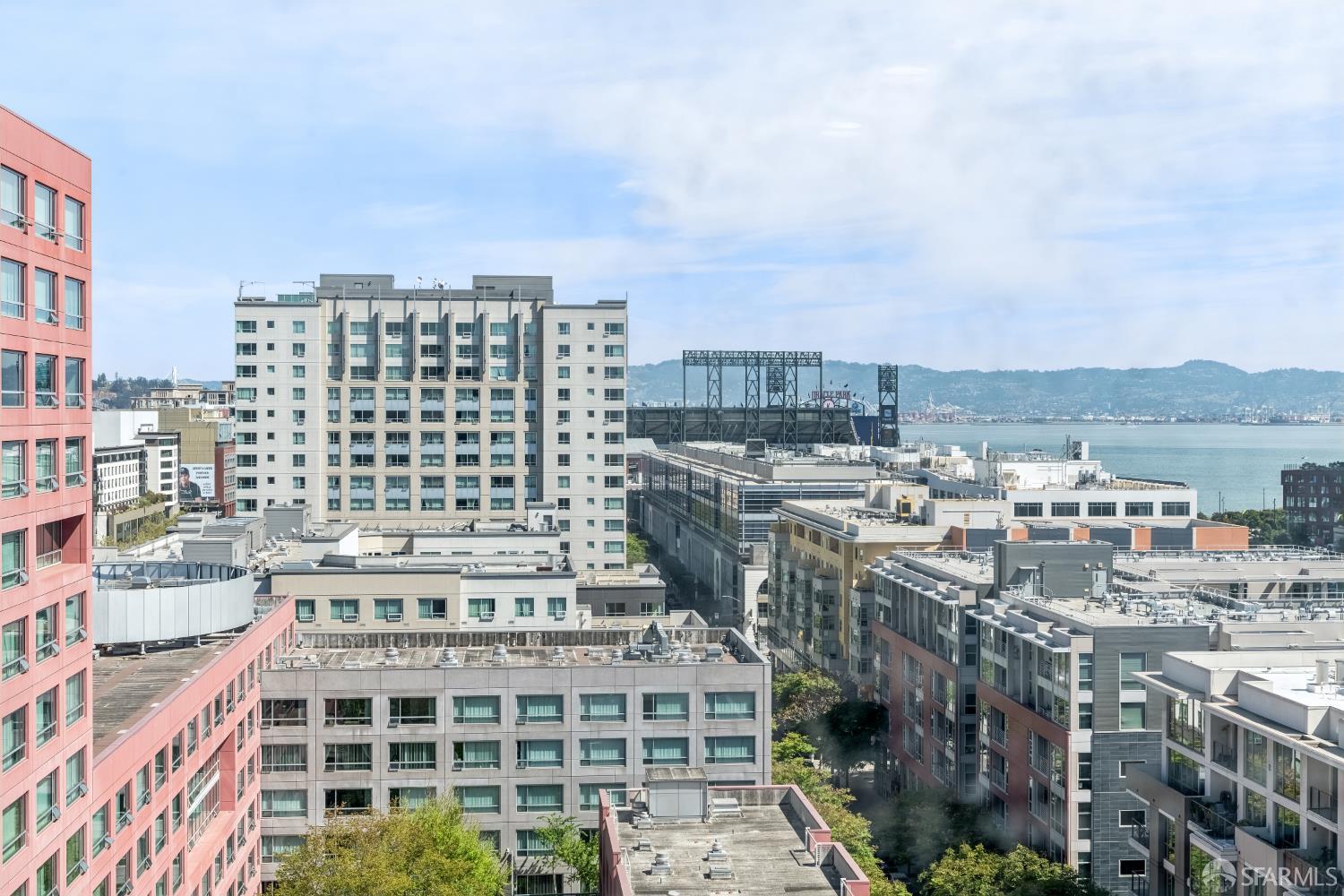 Detail Gallery Image 3 of 62 For 300 Berry St #1307,  San Francisco,  CA 94158 - 1 Beds | 1 Baths
