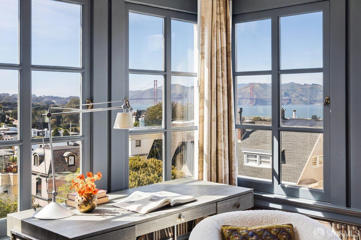 Detail Gallery Image 40 of 76 For 2649 Green St, San Francisco,  CA 94123 - 6 Beds | 6/1 Baths