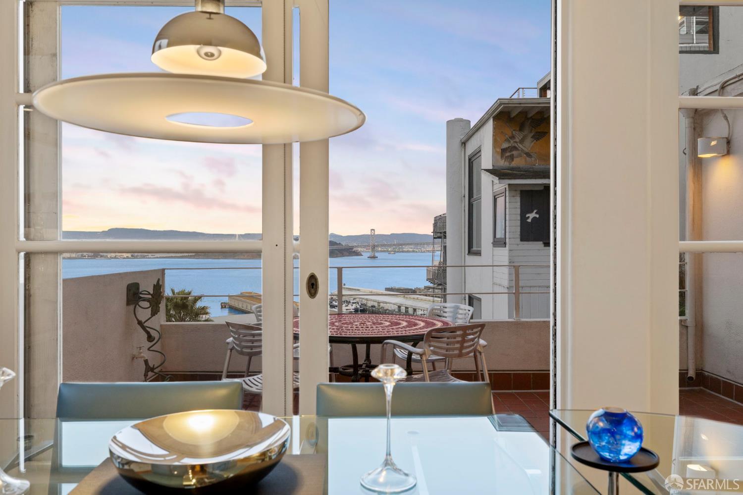 Detail Gallery Image 6 of 64 For 1360 Montgomery St #2,  San Francisco,  CA 94133 - 1 Beds | 1 Baths