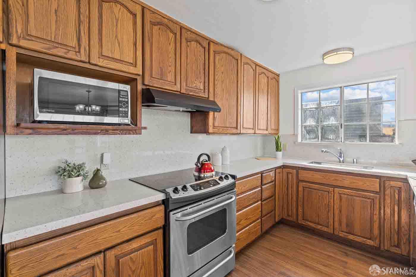 Detail Gallery Image 22 of 60 For 743 Silver Ave, San Francisco,  CA 94134 - 5 Beds | 6 Baths