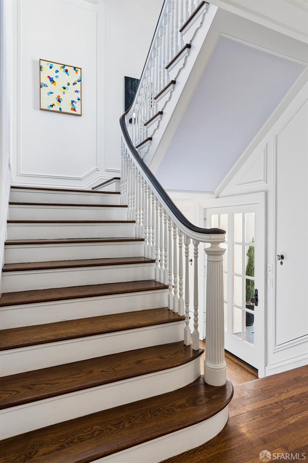 Detail Gallery Image 27 of 76 For 2649 Green St, San Francisco,  CA 94123 - 6 Beds | 6/1 Baths