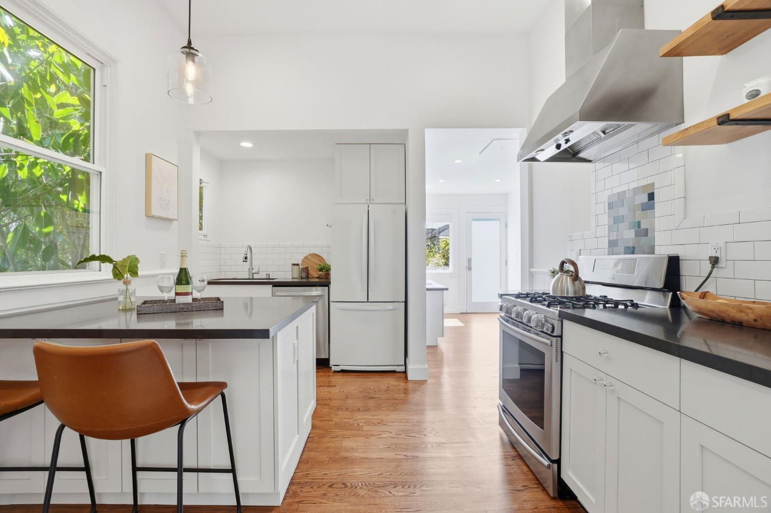 Photo #10: 426115870 Listing: Photo #10