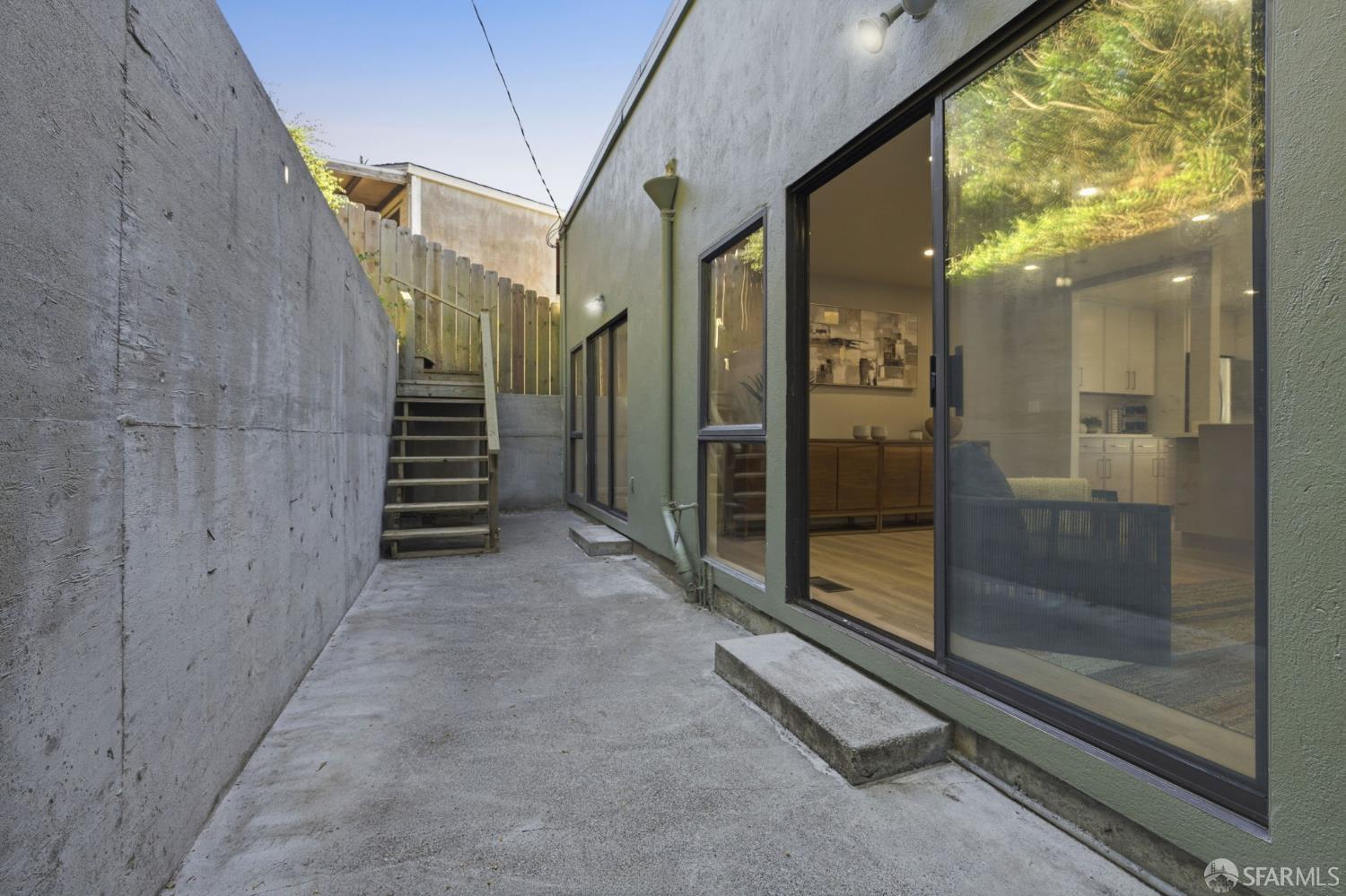 Detail Gallery Image 29 of 78 For 1998 14th Ave, San Francisco,  CA 94116 - 3 Beds | 3 Baths