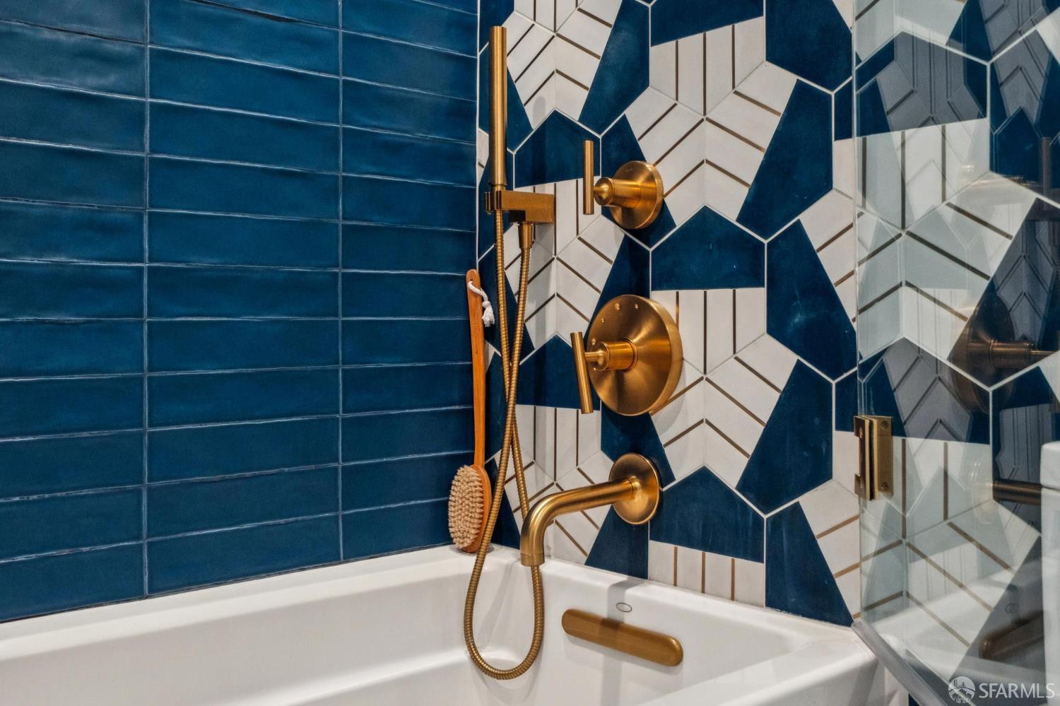 Photo #23: 426114544 Listing: Photo #23