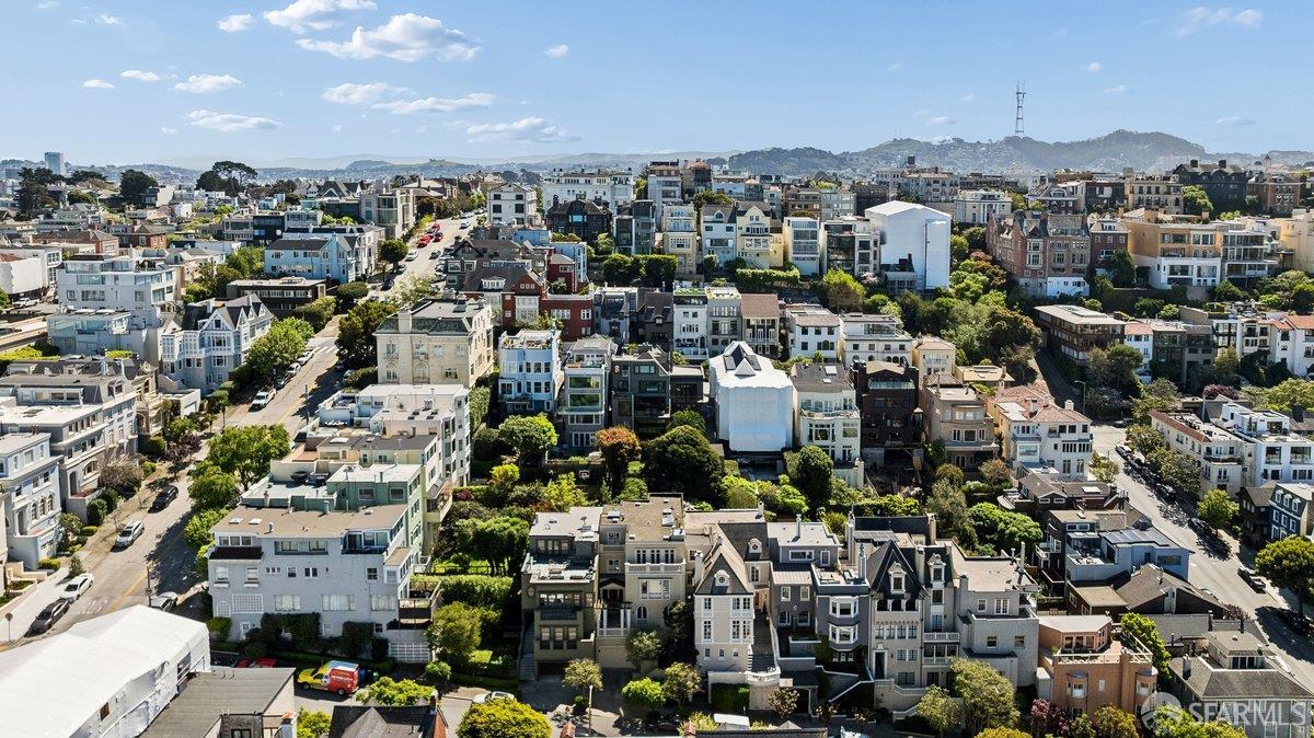 Detail Gallery Image 73 of 76 For 2649 Green St, San Francisco,  CA 94123 - 6 Beds | 6/1 Baths