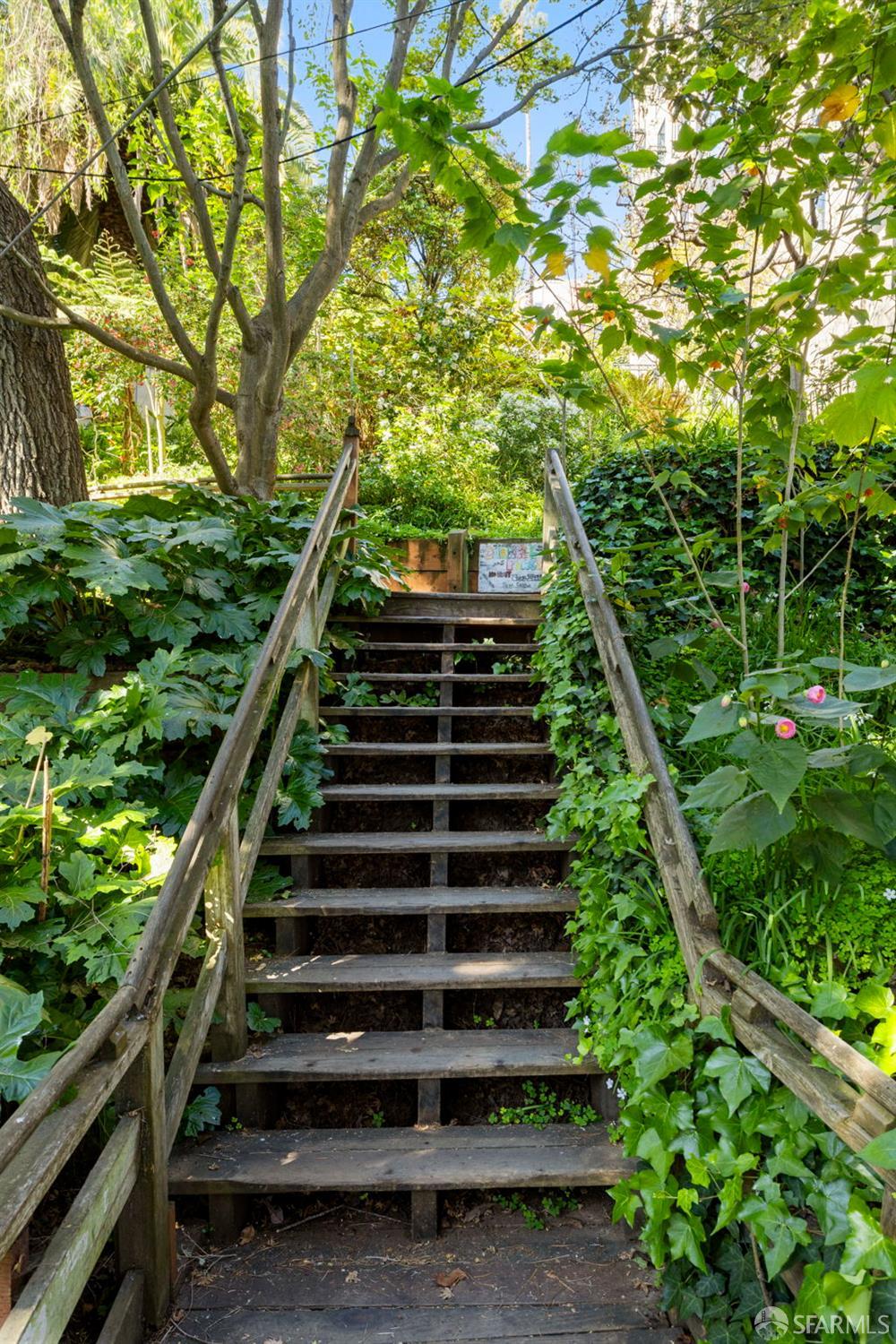 Detail Gallery Image 56 of 64 For 1360 Montgomery St #2,  San Francisco,  CA 94133 - 1 Beds | 1 Baths