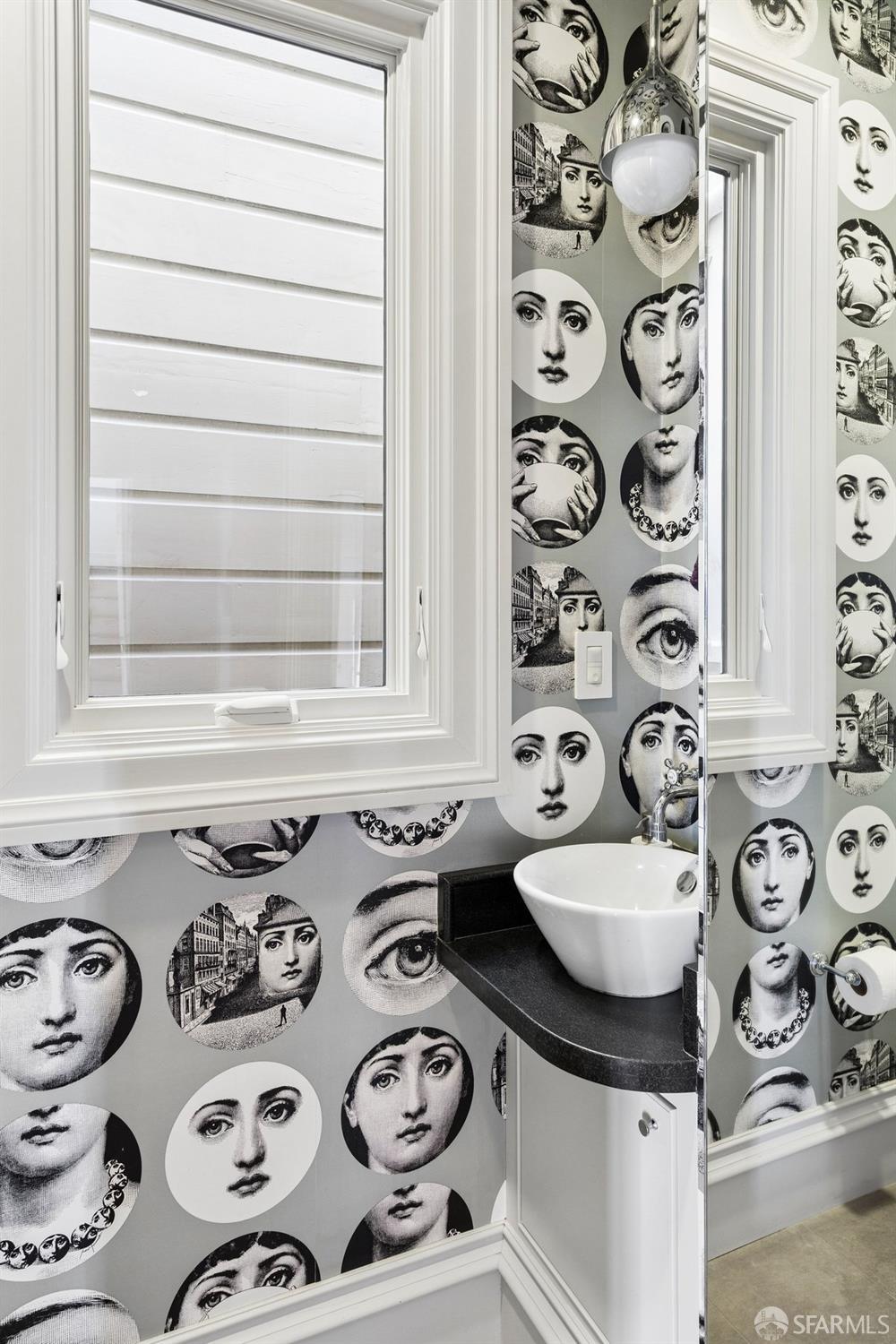 Detail Gallery Image 13 of 76 For 2649 Green St, San Francisco,  CA 94123 - 6 Beds | 6/1 Baths