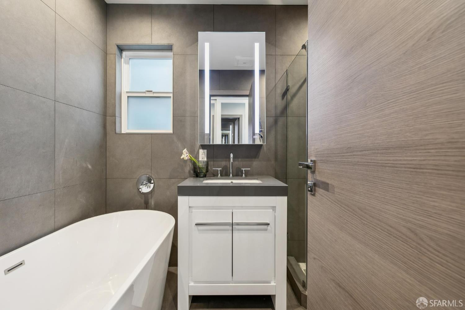 Detail Gallery Image 18 of 43 For 456 Kansas St #1,  San Francisco,  CA 94107 - 3 Beds | 2 Baths