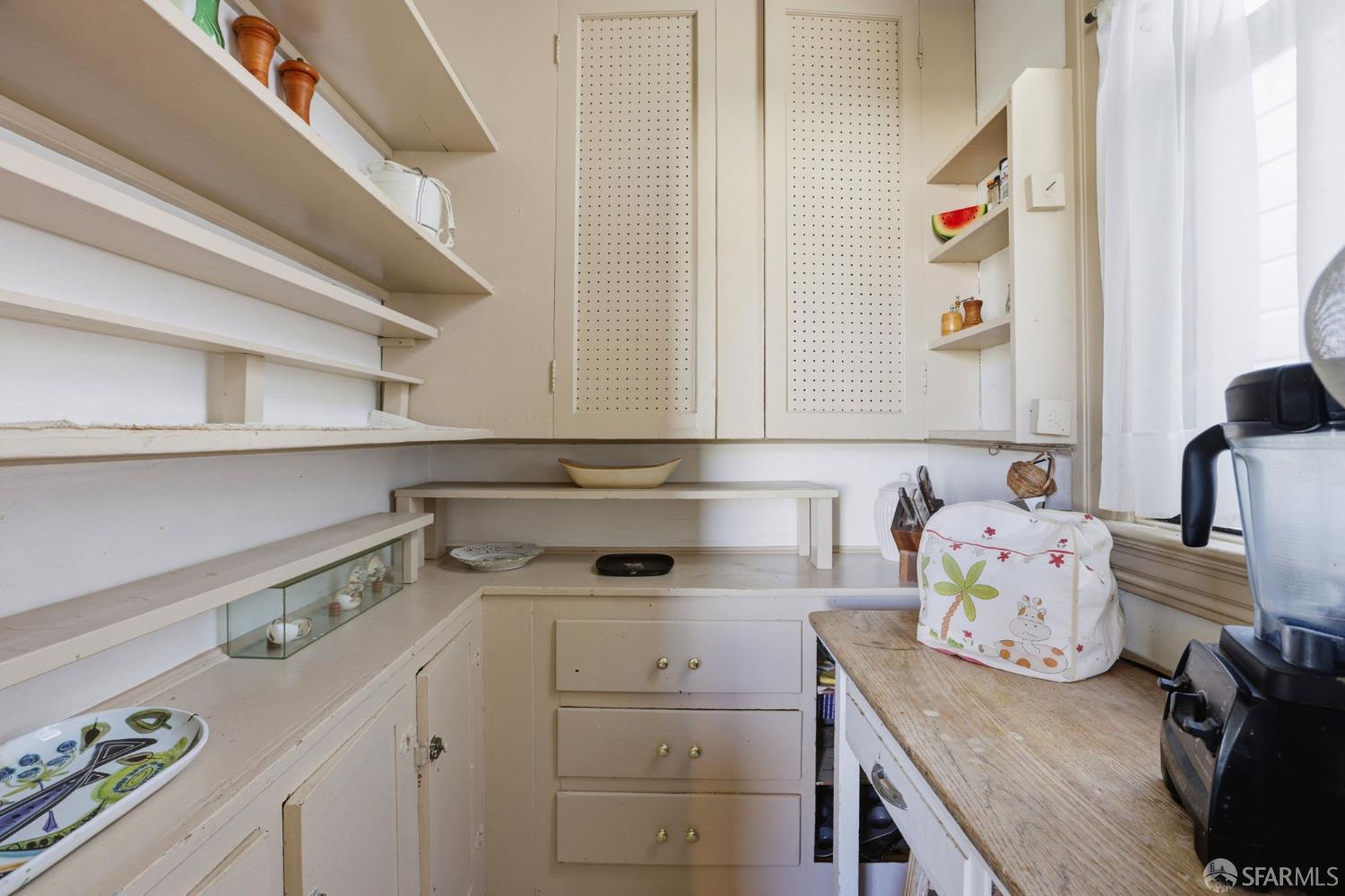 Detail Gallery Image 38 of 45 For 1319 Cole St, San Francisco,  CA 94117 - 4 Beds | 2 Baths