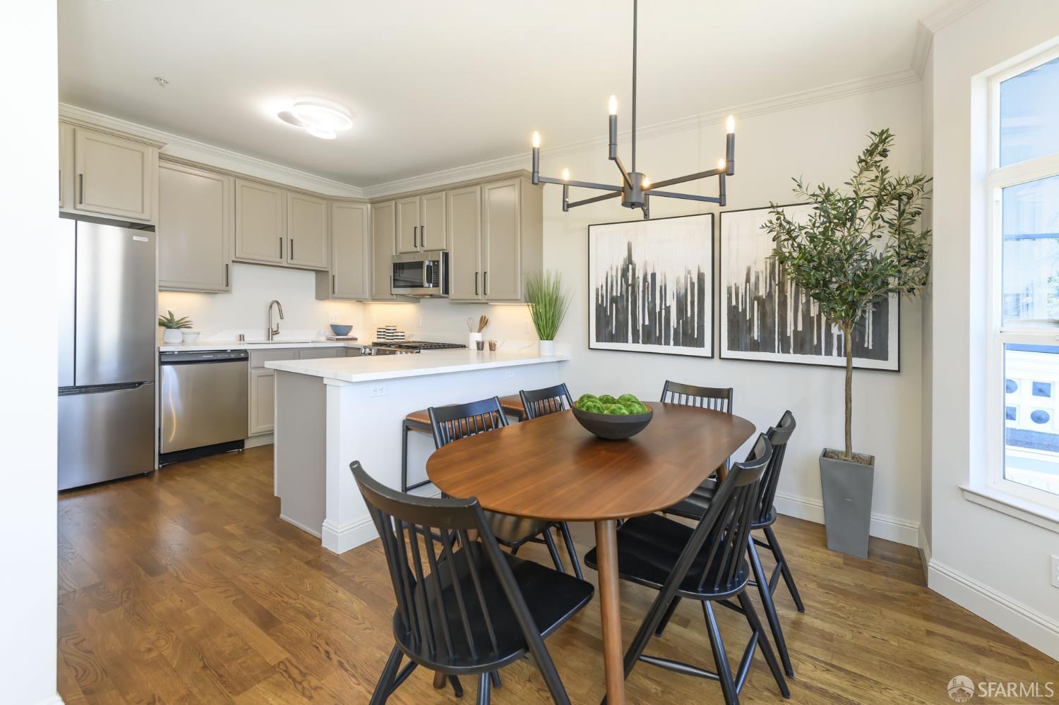 Detail Gallery Image 7 of 33 For 308 Shotwell St #2,  San Francisco,  CA 94110 - 2 Beds | 2 Baths