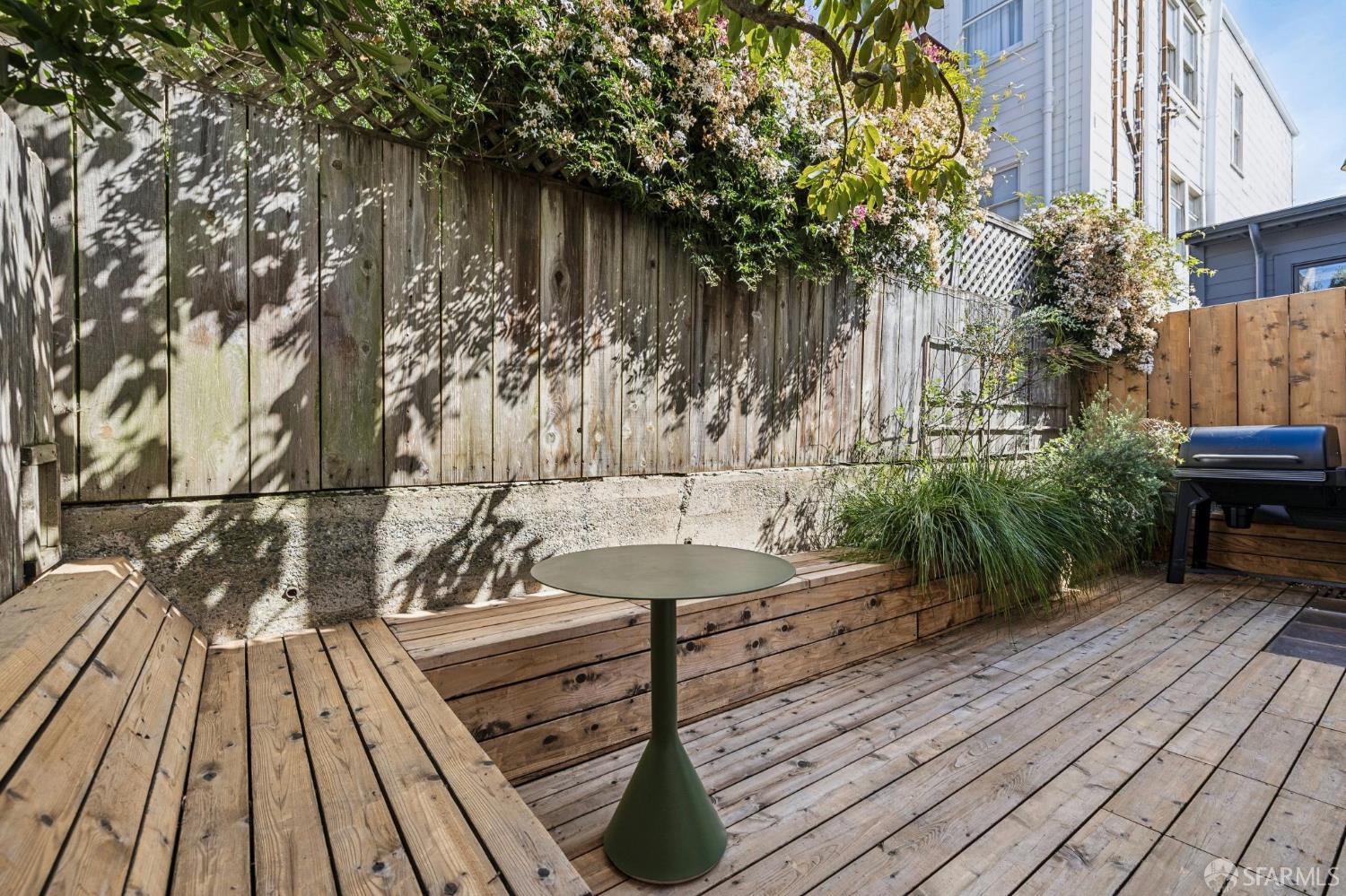 Detail Gallery Image 15 of 27 For 709 Eugenia Ave, San Francisco,  CA 94110 - 2 Beds | 1 Baths