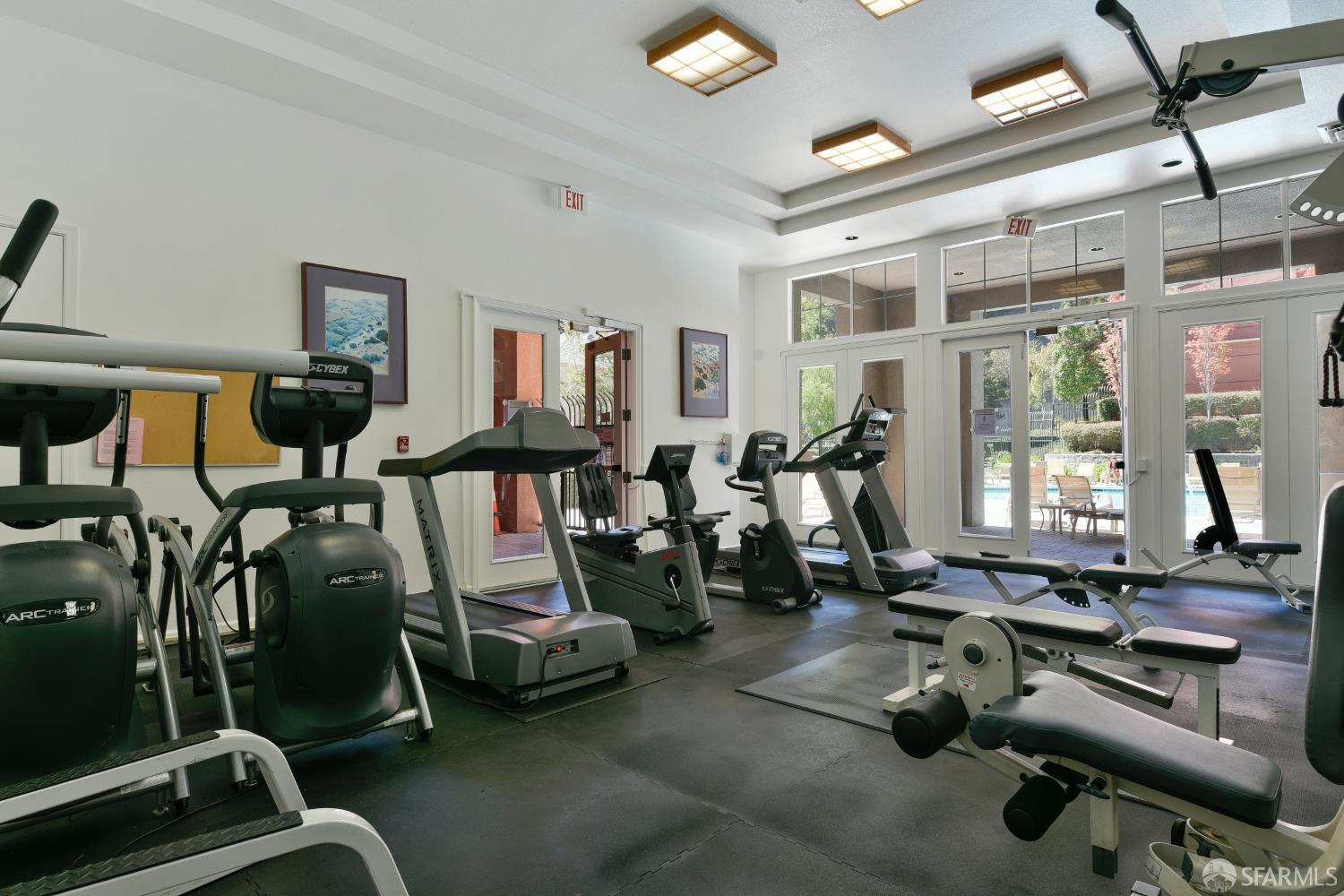 Detail Gallery Image 8 of 11 For 220 Caldecott Ln #311,  Oakland,  CA 94618 - 2 Beds | 2 Baths