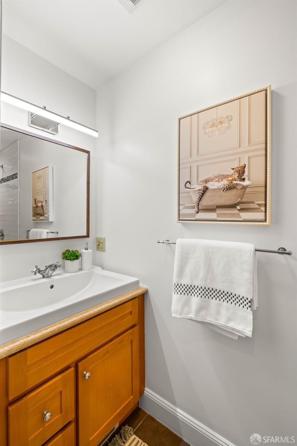 Detail Gallery Image 48 of 79 For 569 Capp St, San Francisco,  CA 94110 - 5 Beds | 3 Baths