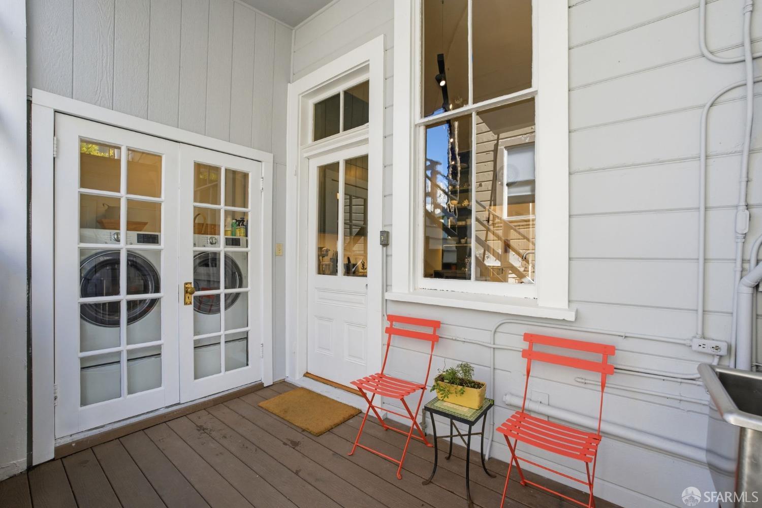 Detail Gallery Image 24 of 32 For 2698 Sutter St, San Francisco,  CA 94115 - 2 Beds | 1/1 Baths