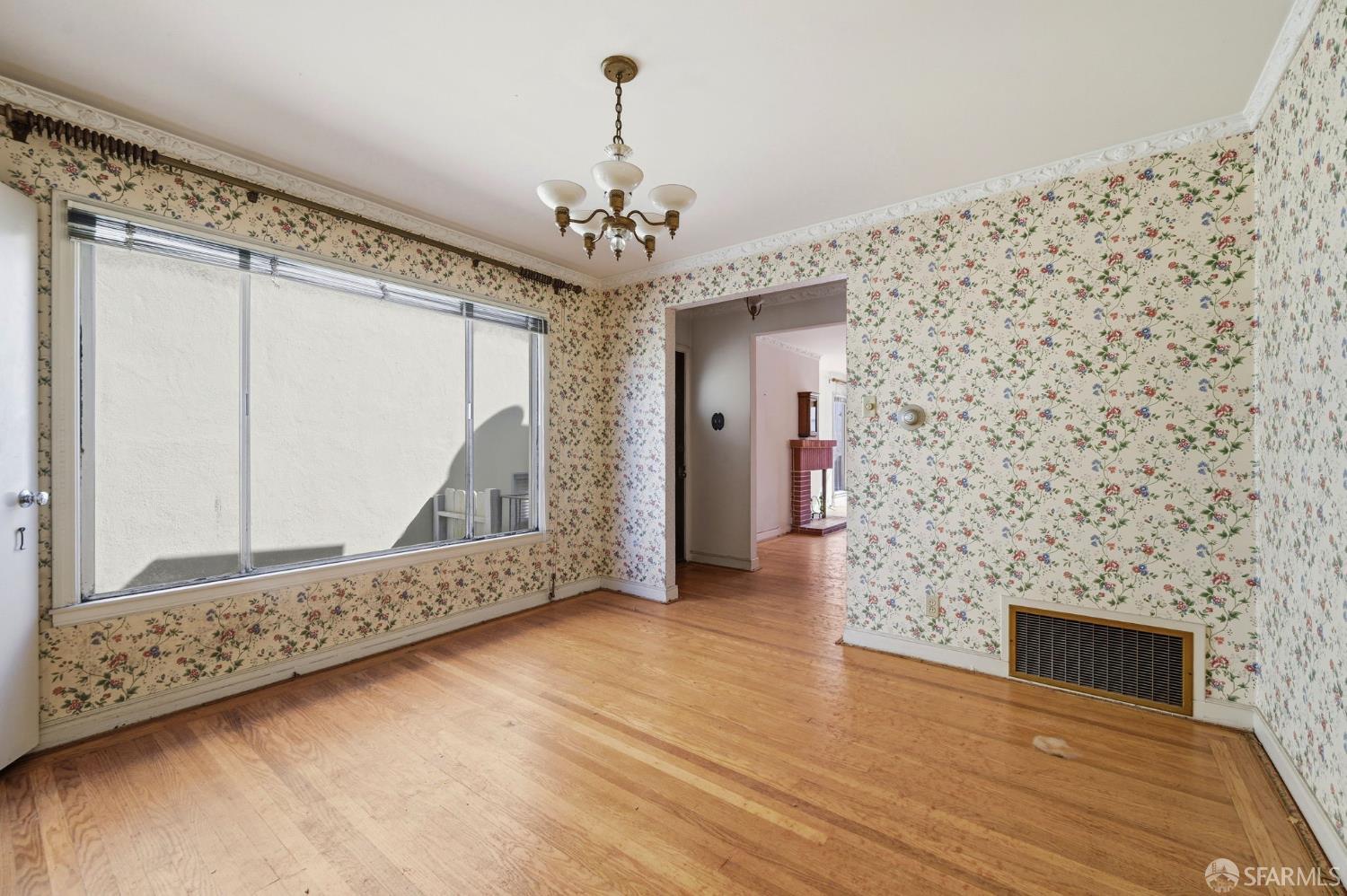 Detail Gallery Image 15 of 43 For 77 Lapham Way, San Francisco,  CA 94112 - 2 Beds | 1 Baths