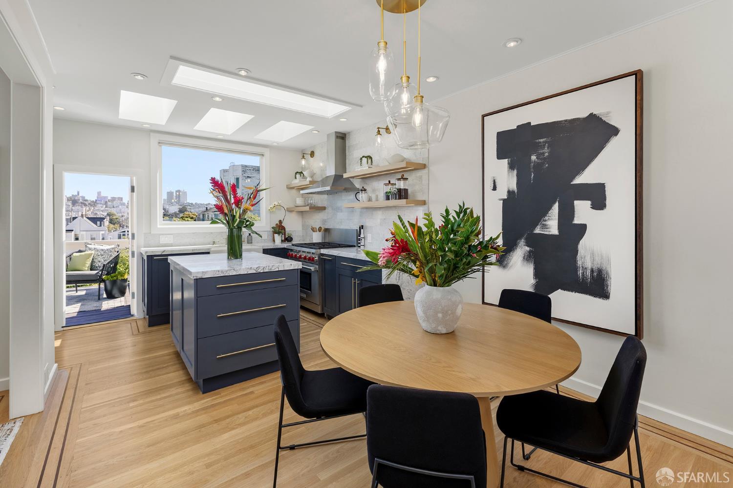 Detail Gallery Image 2 of 61 For 3036 Pierce St, San Francisco,  CA 94123 - 3 Beds | 2 Baths