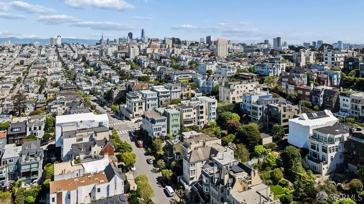 Detail Gallery Image 70 of 76 For 2649 Green St, San Francisco,  CA 94123 - 6 Beds | 6/1 Baths