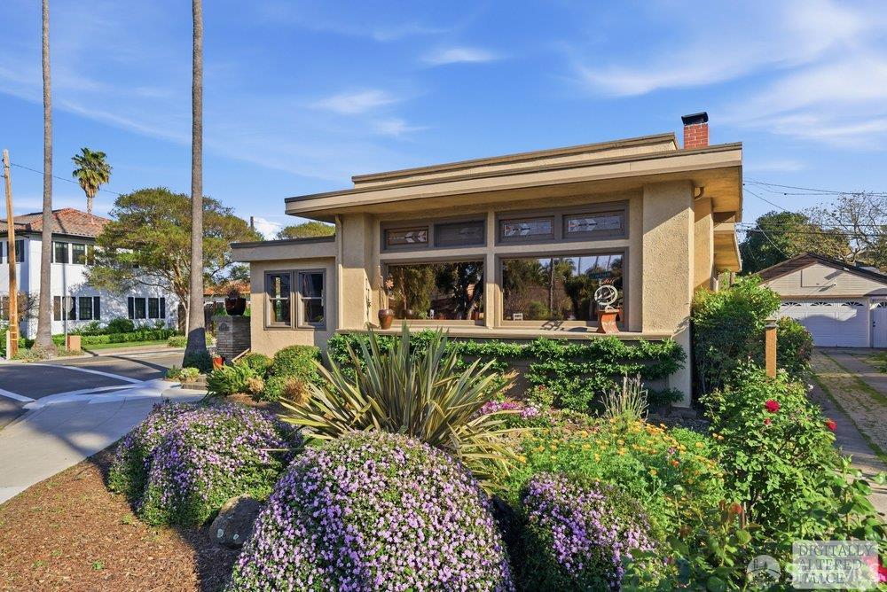 Detail Gallery Image 3 of 82 For 1208 Martin Ave, San Jose,  CA 95126 - 2 Beds | 2 Baths