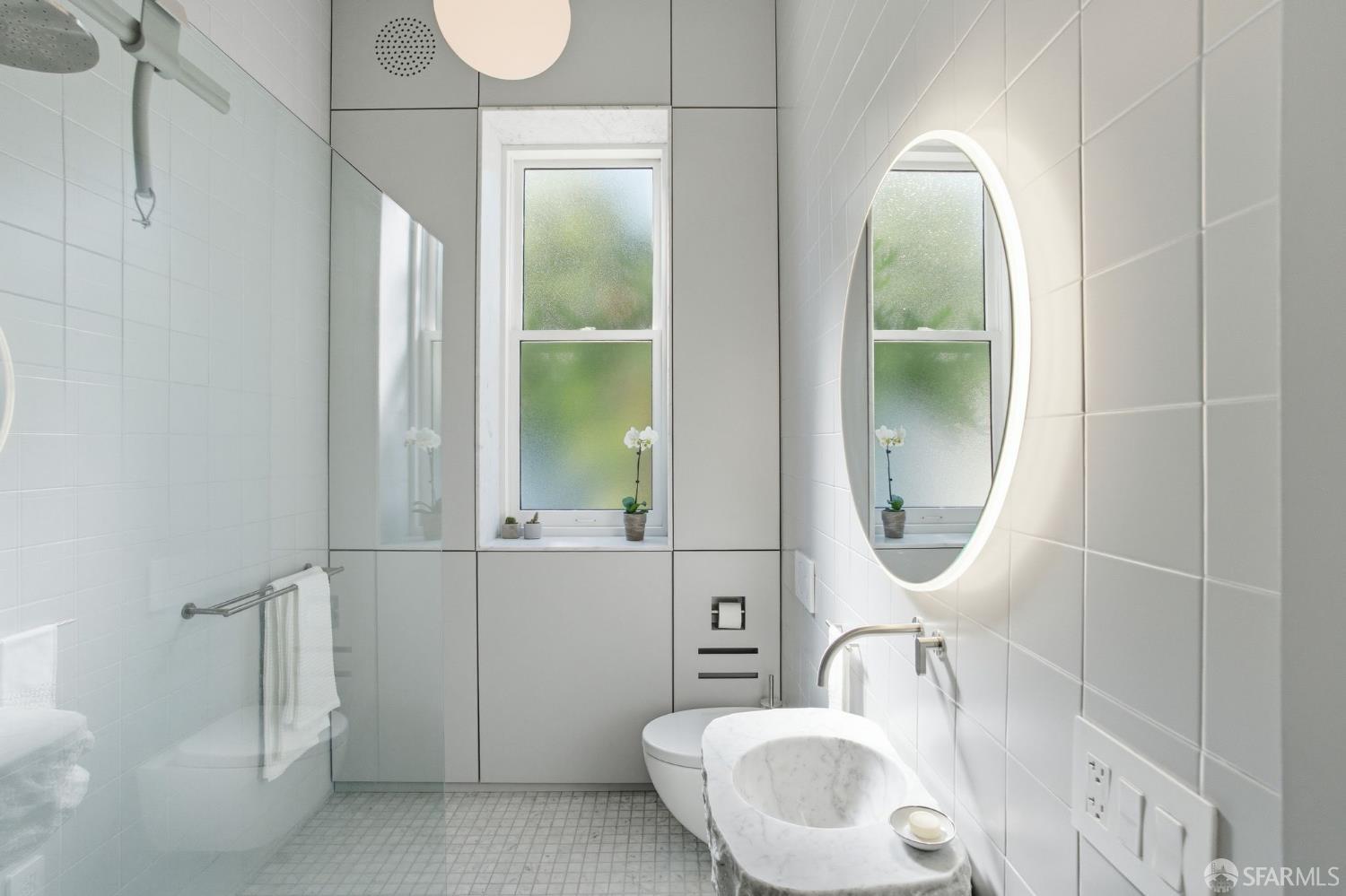 Detail Gallery Image 15 of 32 For 2698 Sutter St, San Francisco,  CA 94115 - 2 Beds | 1/1 Baths