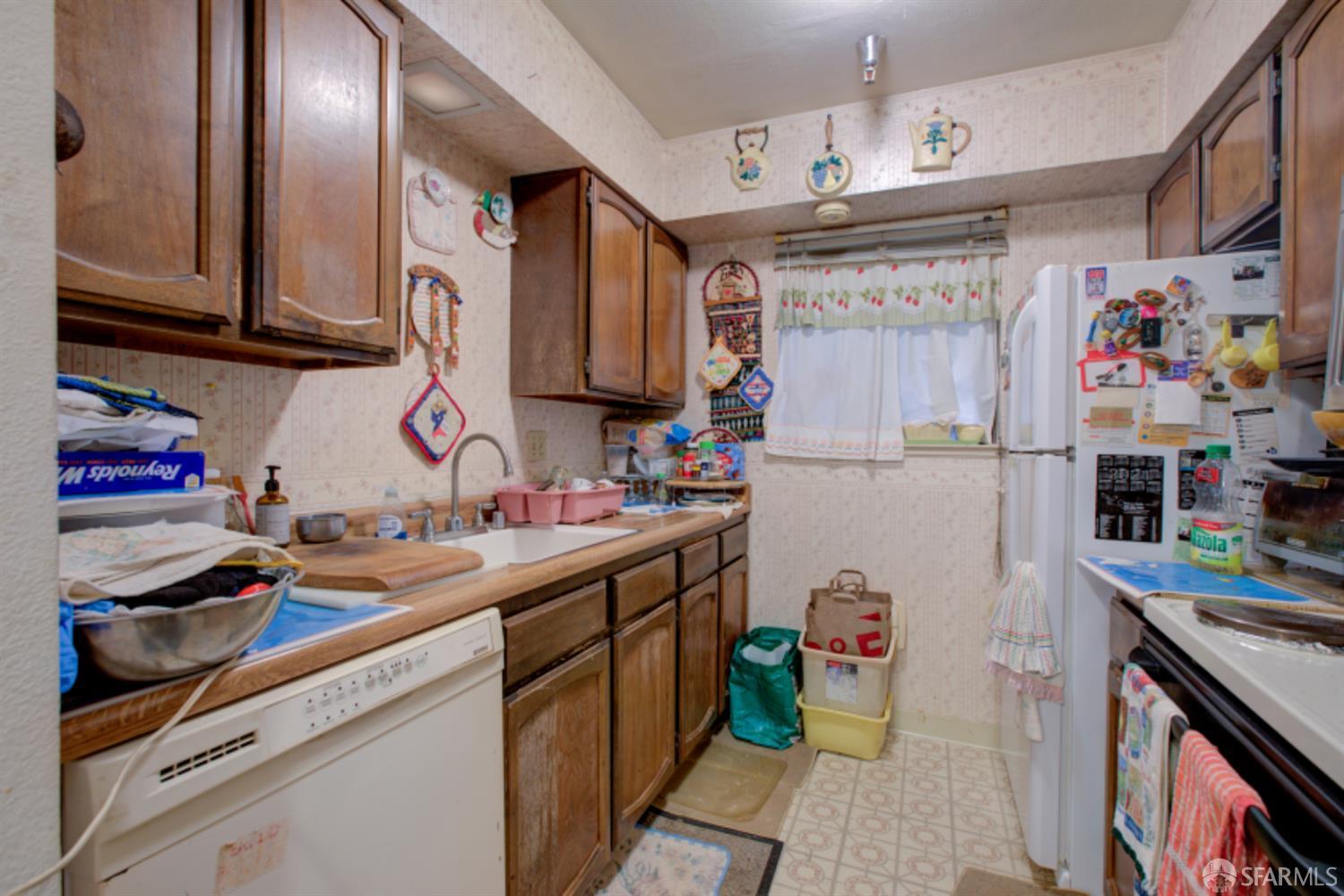 Detail Gallery Image 8 of 22 For 711 S Bayshore Blvd #10,  San Mateo,  CA 94401 - 1 Beds | 1 Baths