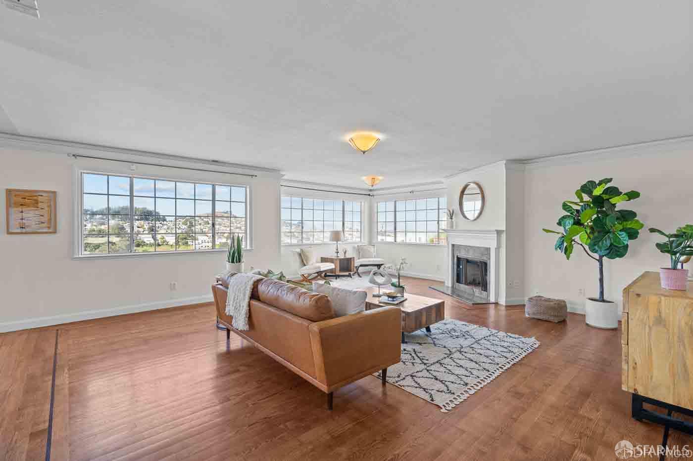 Detail Gallery Image 8 of 60 For 743 Silver Ave, San Francisco,  CA 94134 - 5 Beds | 6 Baths