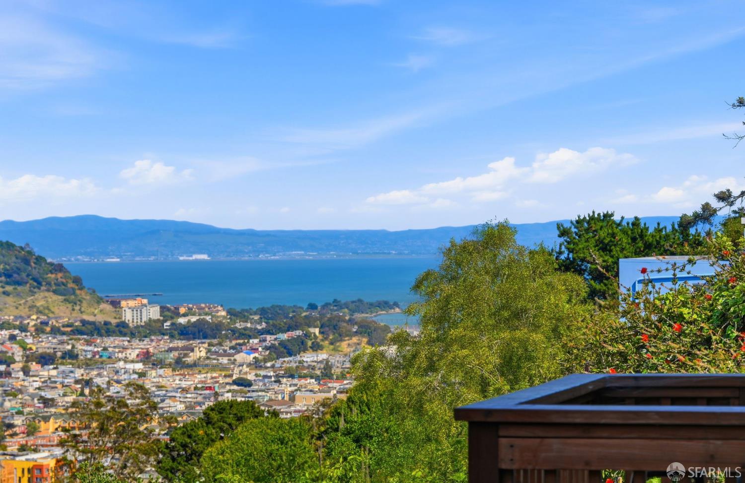 Detail Gallery Image 12 of 43 For 77 Lapham Way, San Francisco,  CA 94112 - 2 Beds | 1 Baths