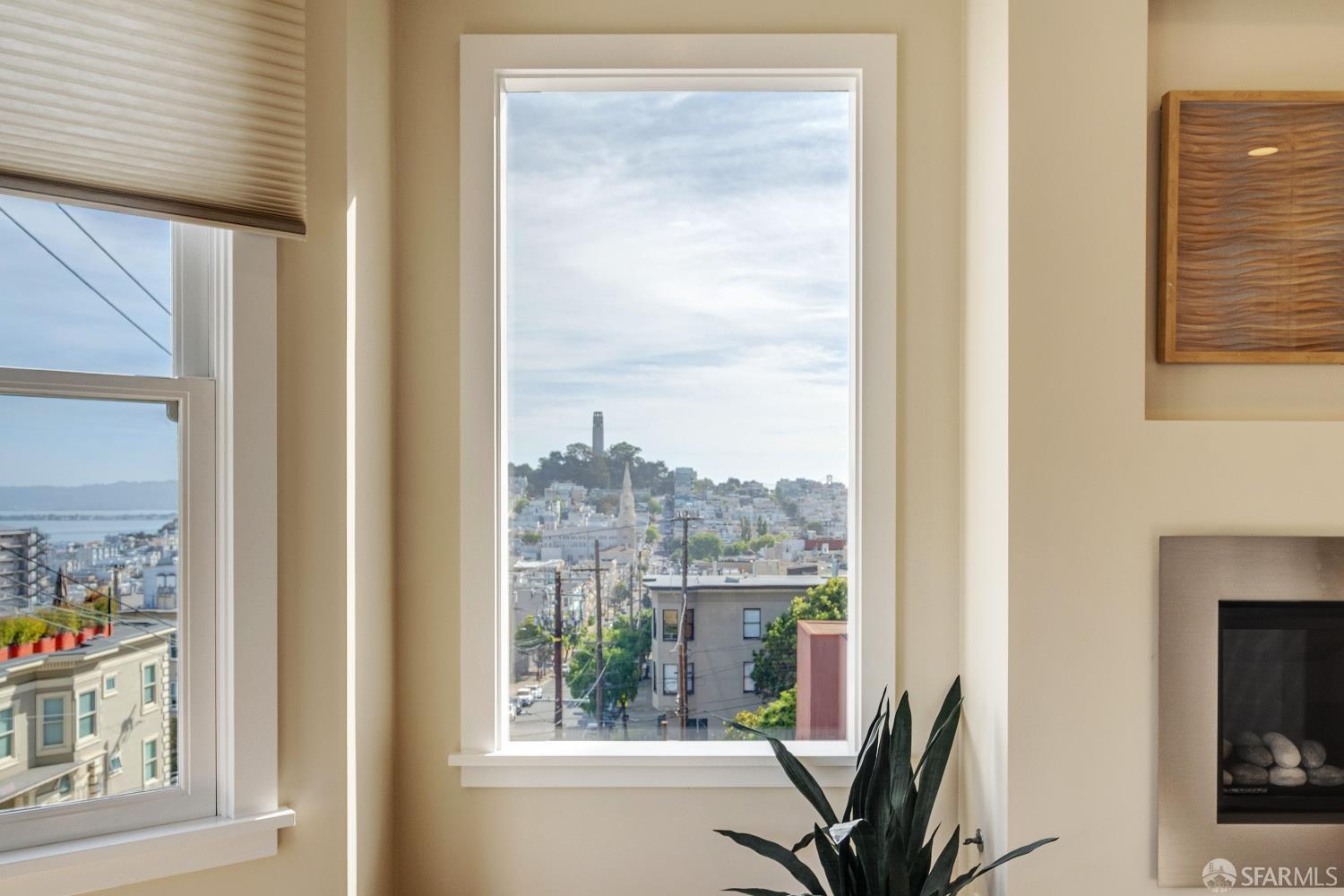 Detail Gallery Image 5 of 43 For 1041 Filbert St, San Francisco,  CA 94133 - 2 Beds | 1/1 Baths