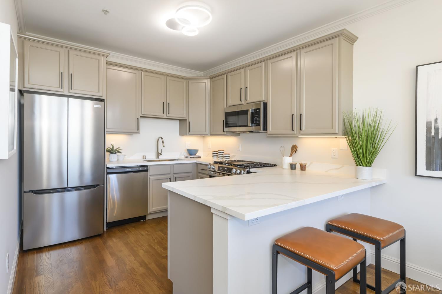 Detail Gallery Image 8 of 33 For 308 Shotwell St #2,  San Francisco,  CA 94110 - 2 Beds | 2 Baths