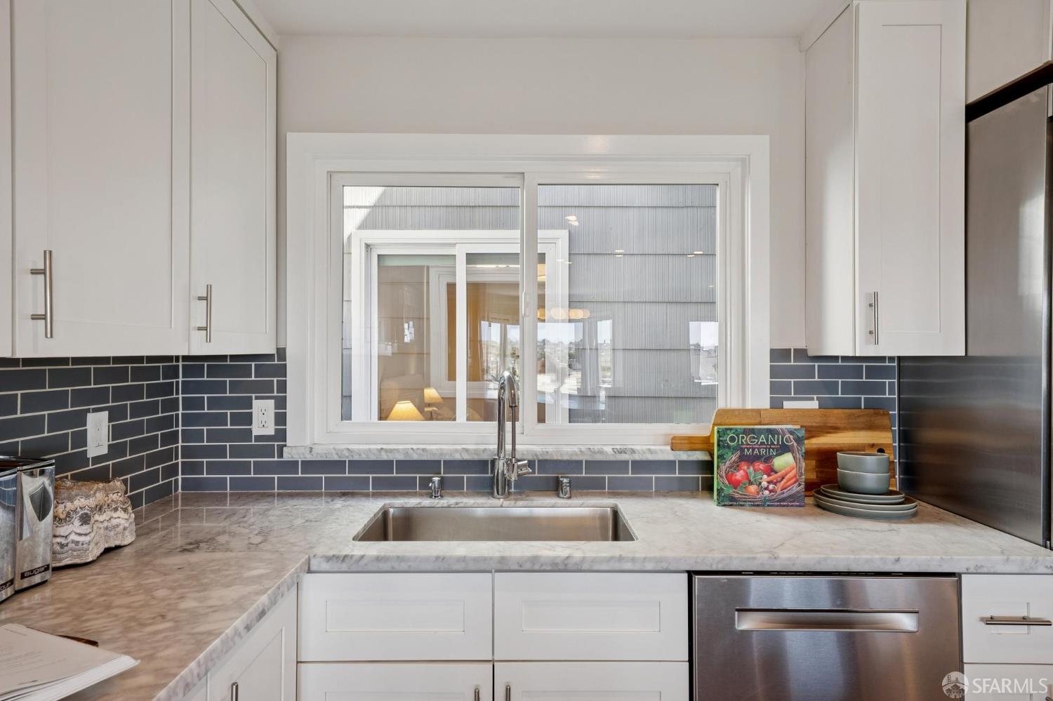 Detail Gallery Image 12 of 38 For 531 16th Ave, San Francisco,  CA 94118 - 4 Beds | 3 Baths