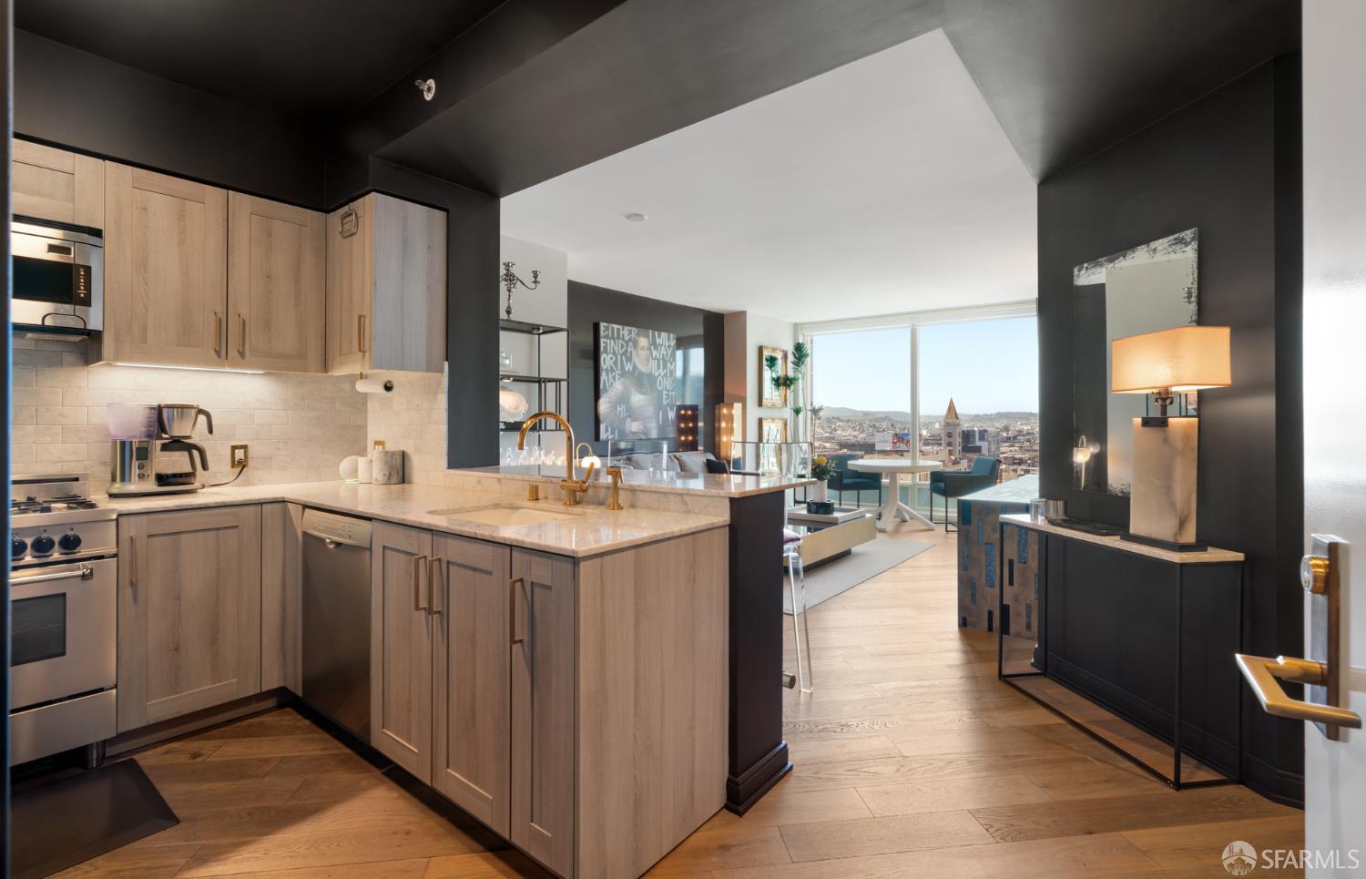 Photo #6: 426099624 Listing: Photo #6