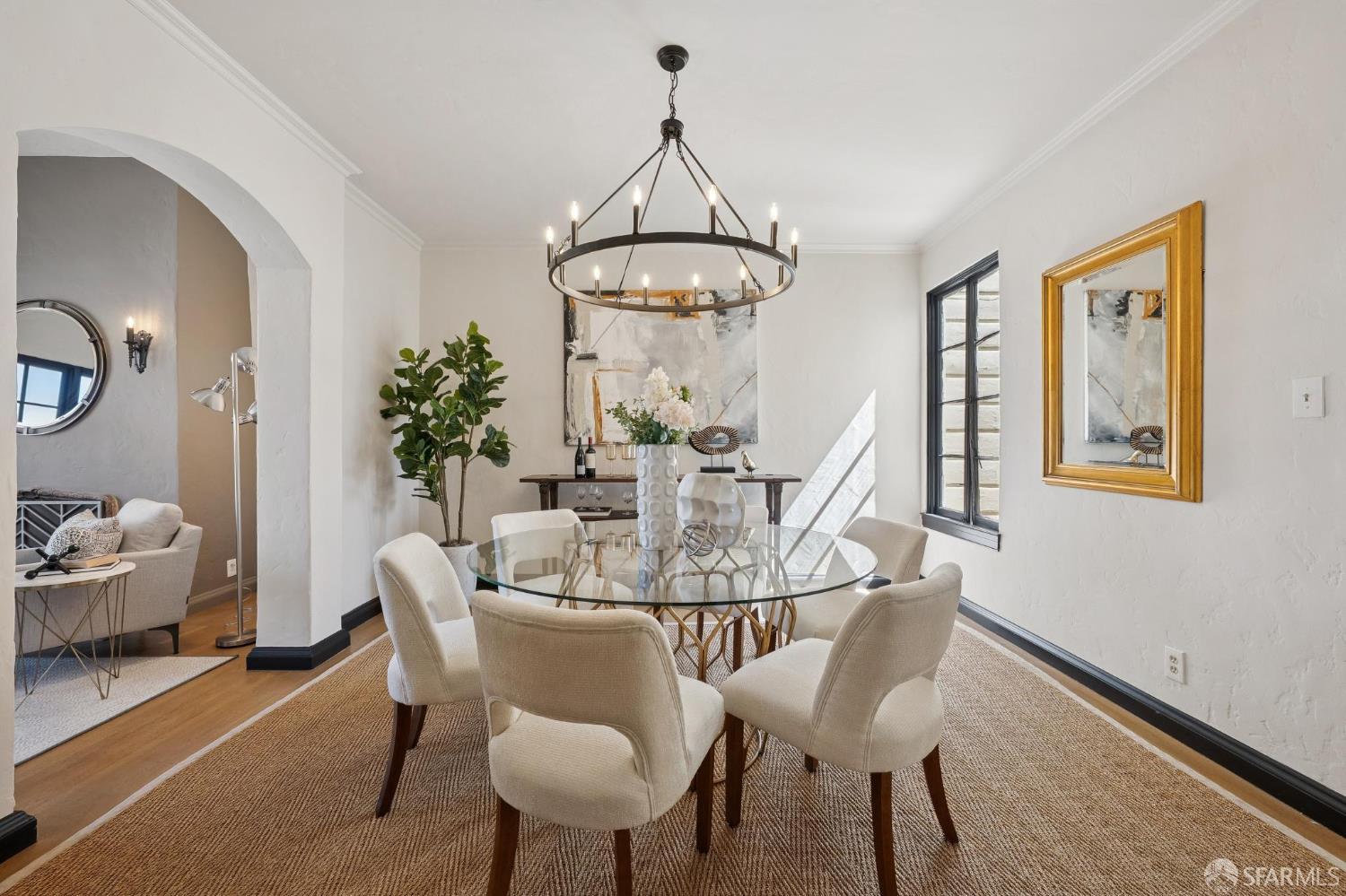 Detail Gallery Image 13 of 62 For 2335 Bay St, San Francisco,  CA 94123 - – Beds | – Baths