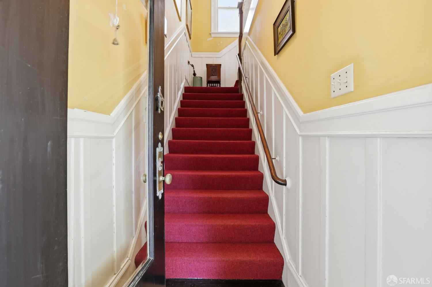 Detail Gallery Image 6 of 45 For 1319 Cole St, San Francisco,  CA 94117 - 4 Beds | 2 Baths